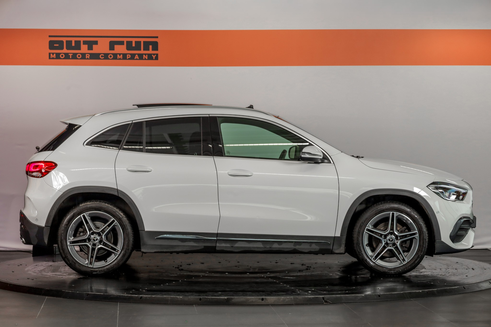 listing desktop thumbnail image 5