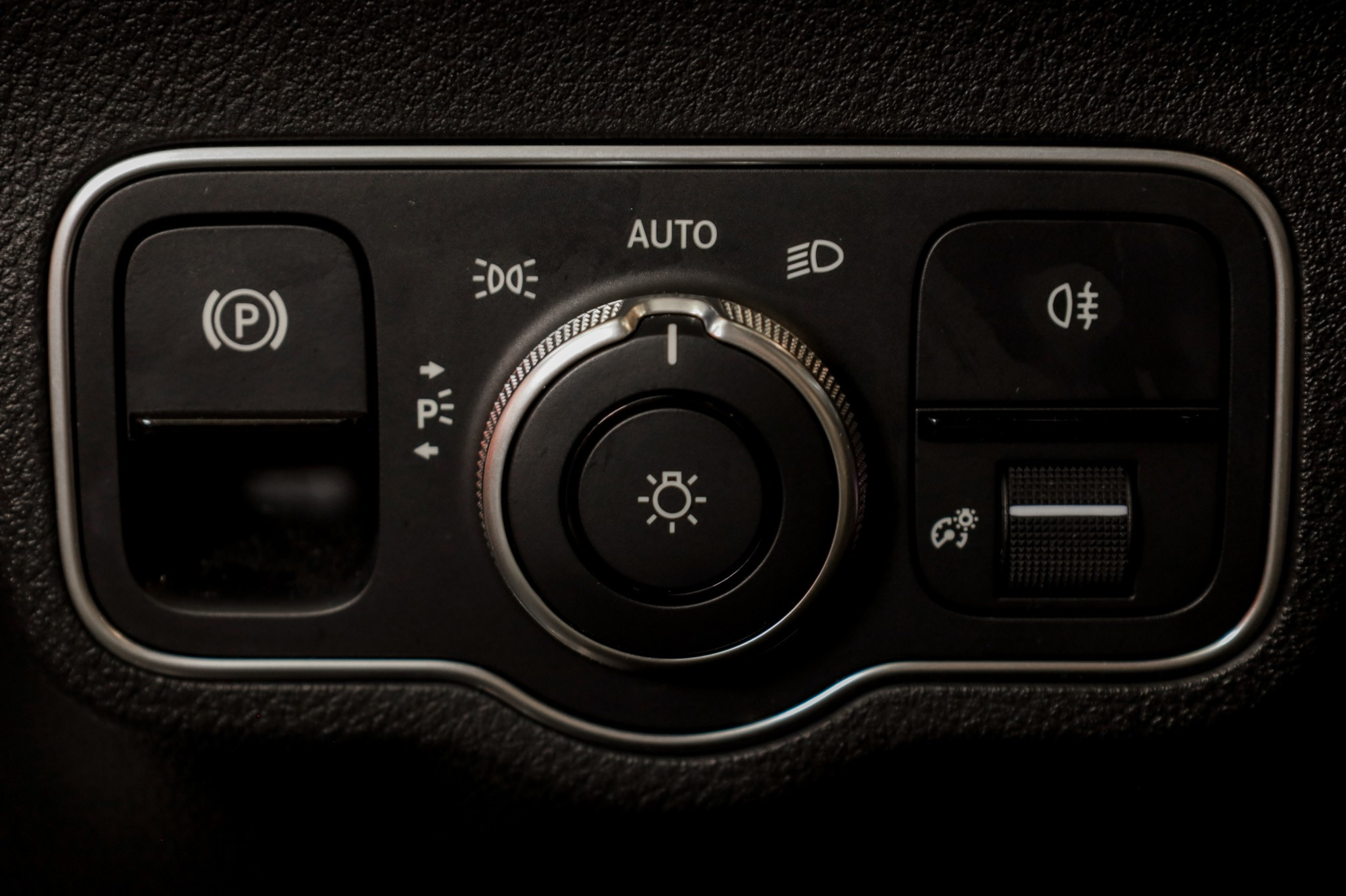 listing desktop thumbnail image 12