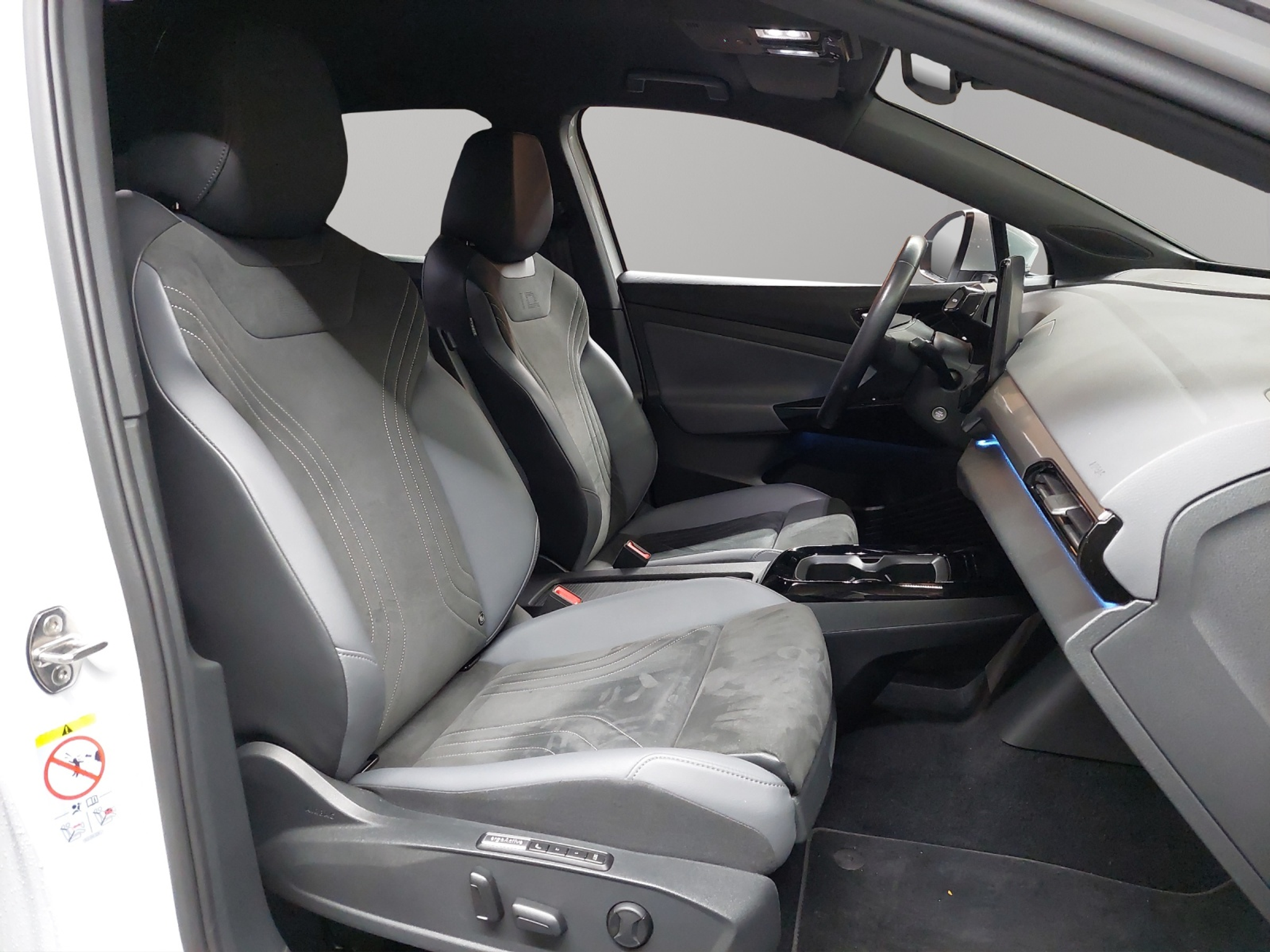 listing desktop thumbnail image 8