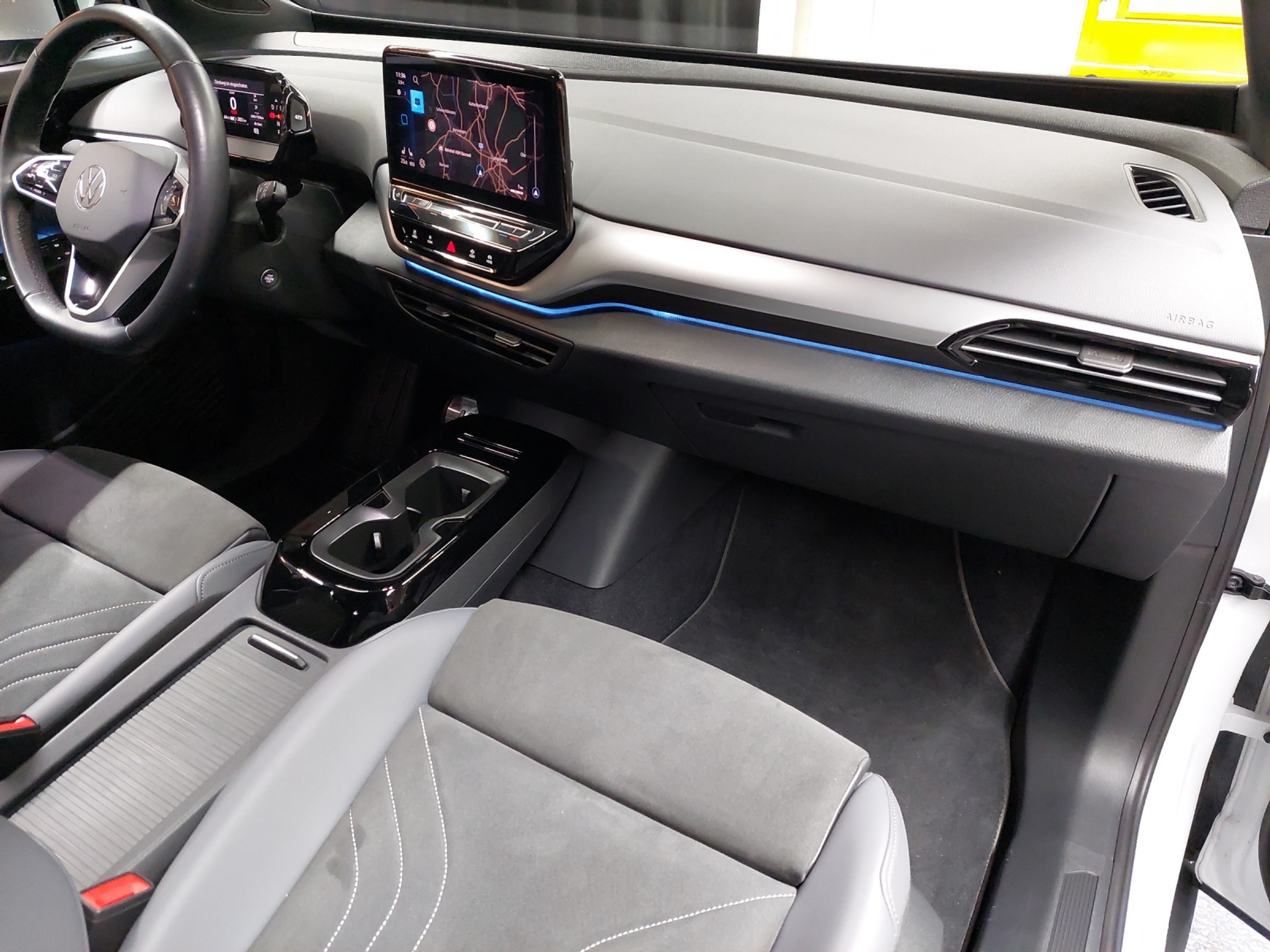 listing desktop thumbnail image 9