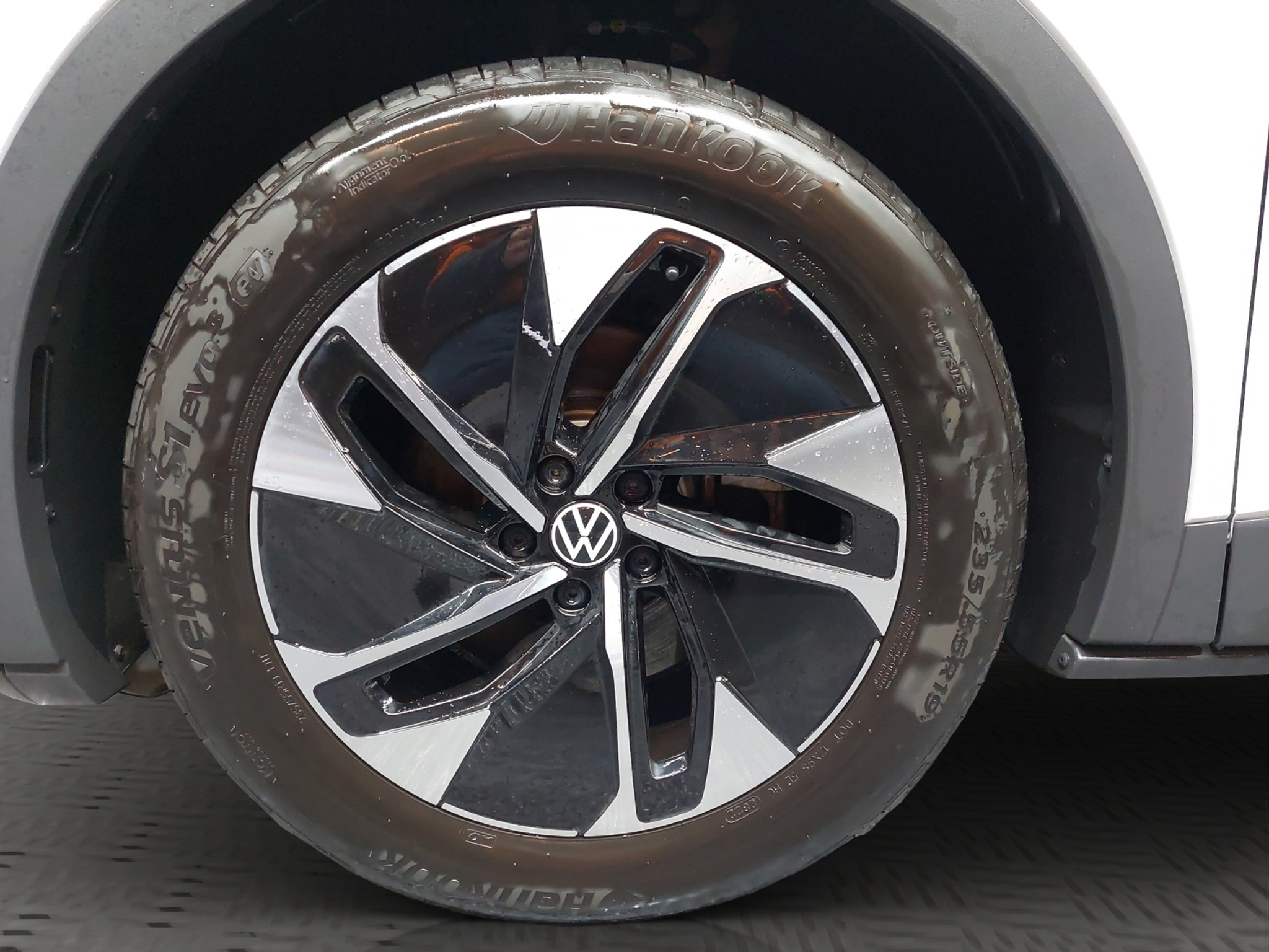 listing desktop thumbnail image 12