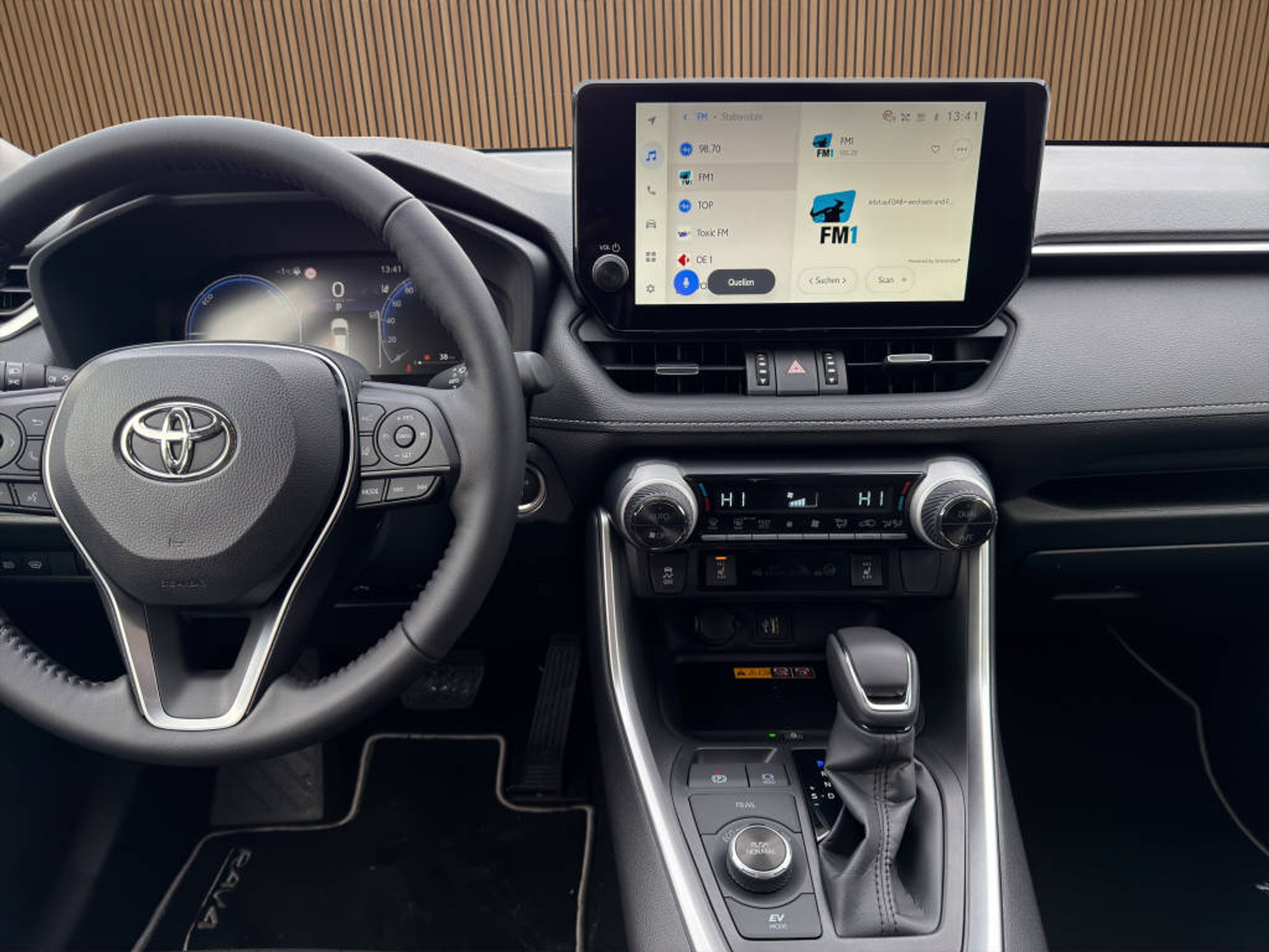 listing desktop thumbnail image 12