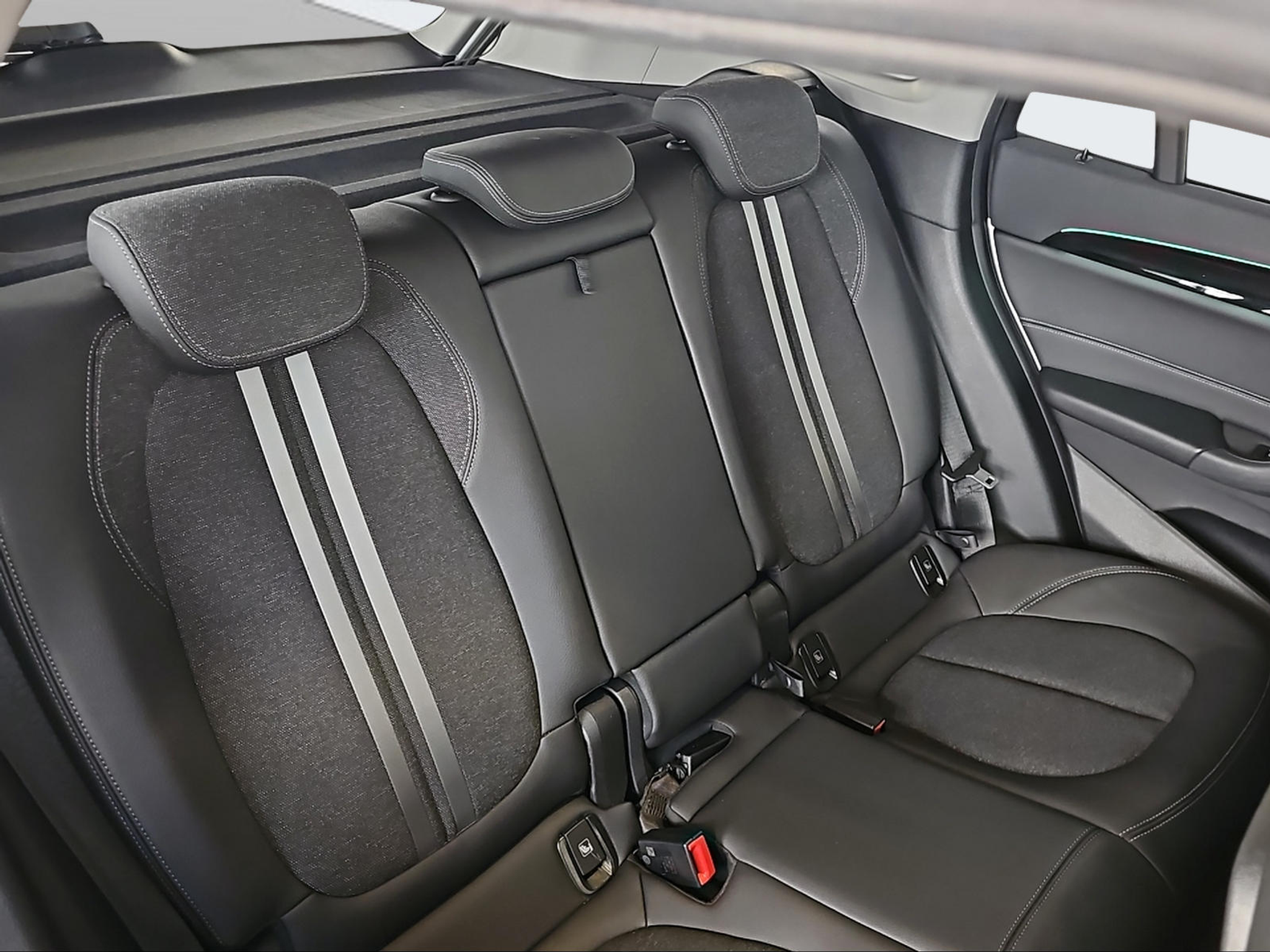 listing desktop thumbnail image 17