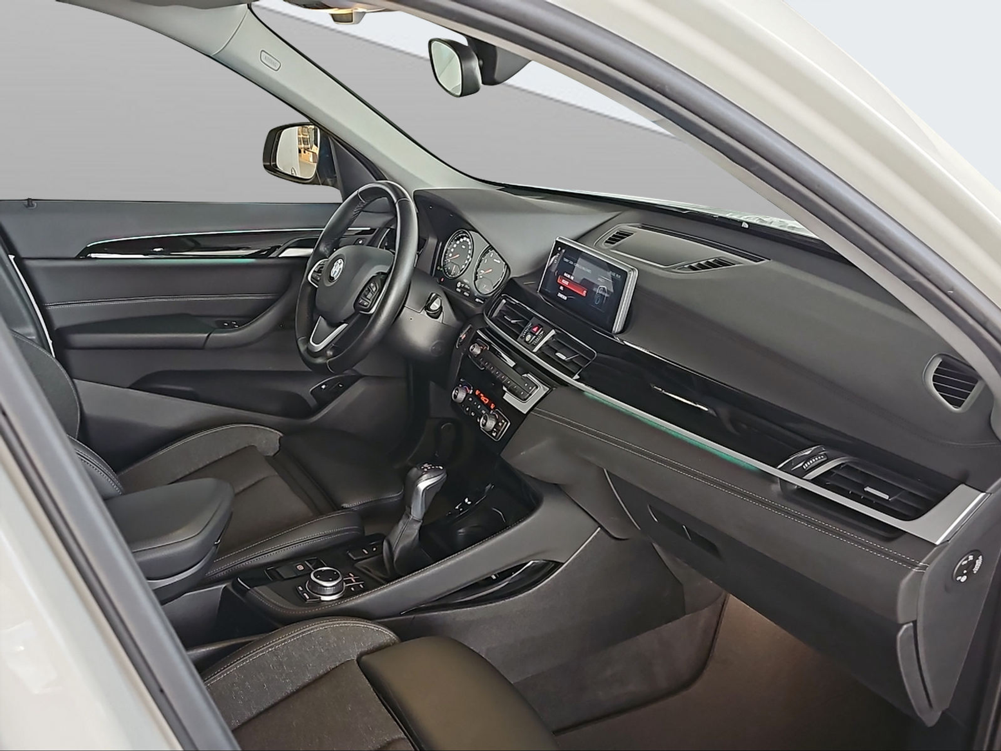 listing desktop thumbnail image 13