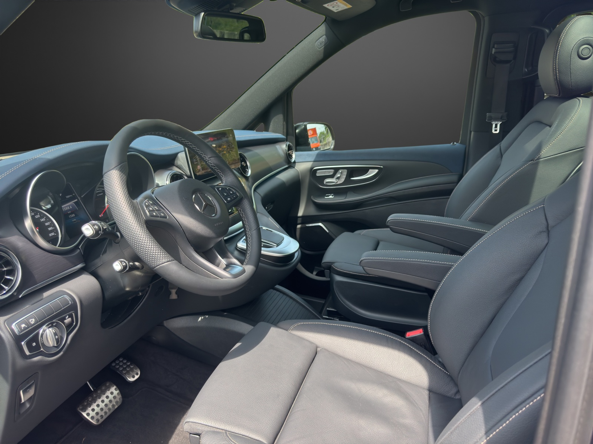 listing desktop thumbnail image 8