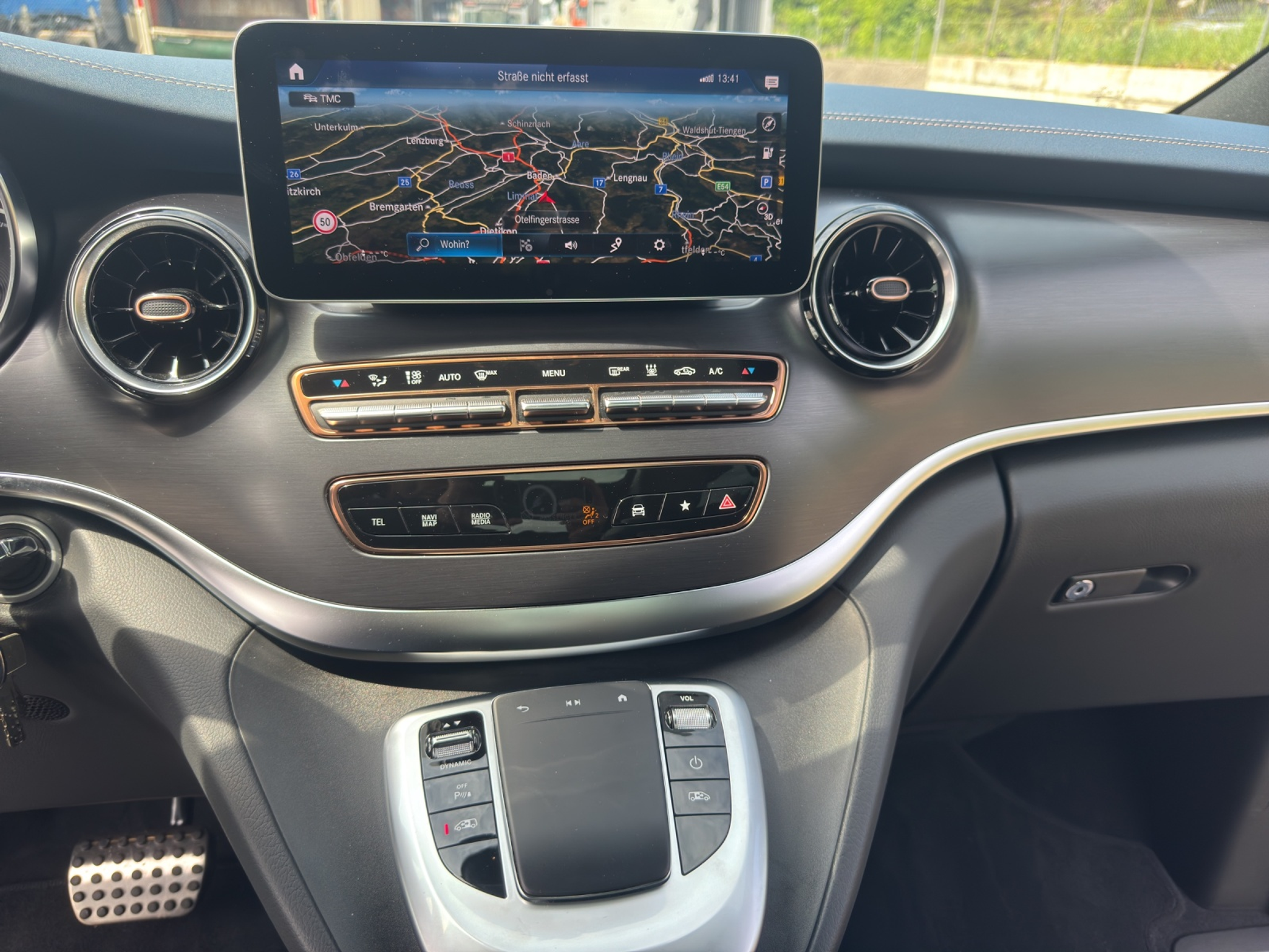 listing desktop thumbnail image 16