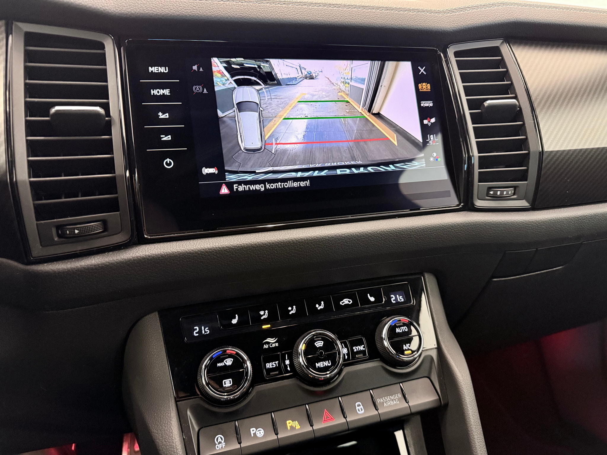 listing desktop thumbnail image 16