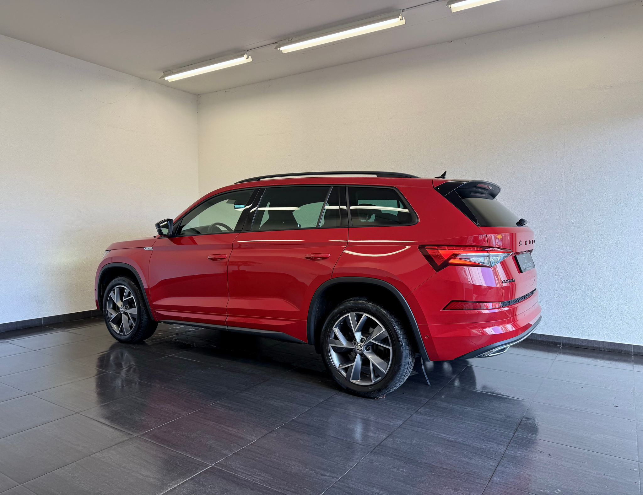 listing desktop thumbnail image 7