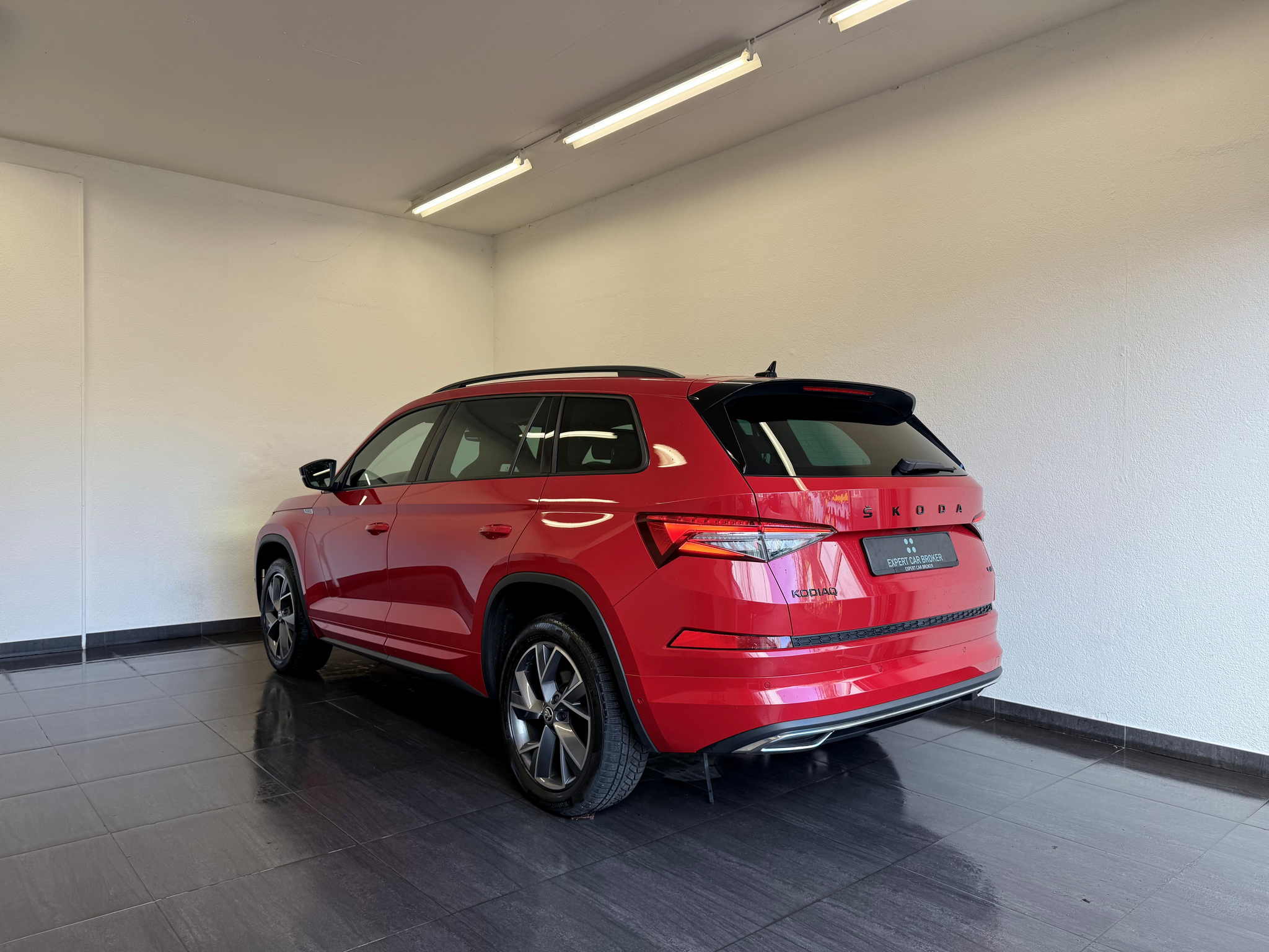 listing desktop thumbnail image 8