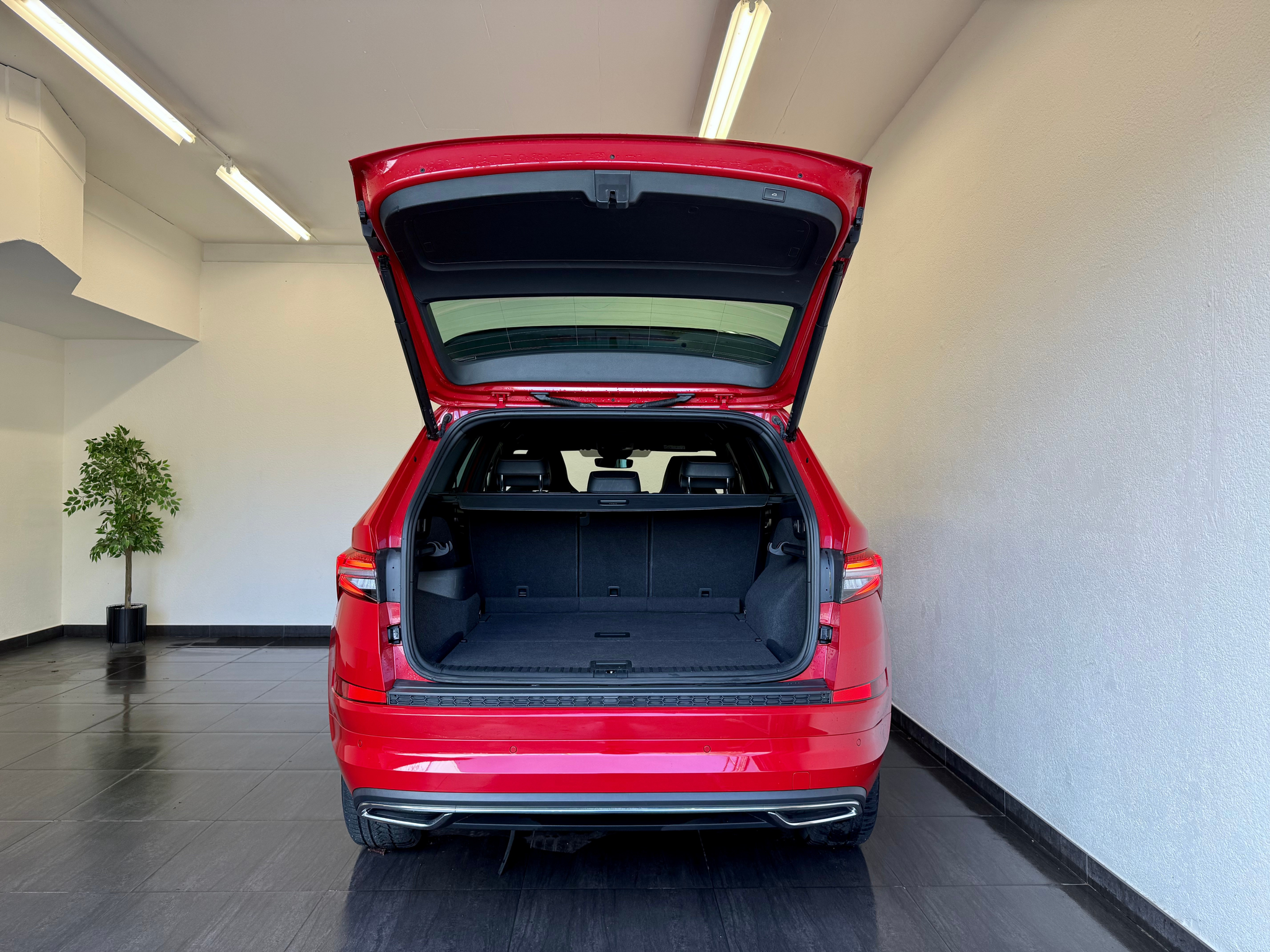 listing desktop thumbnail image 11