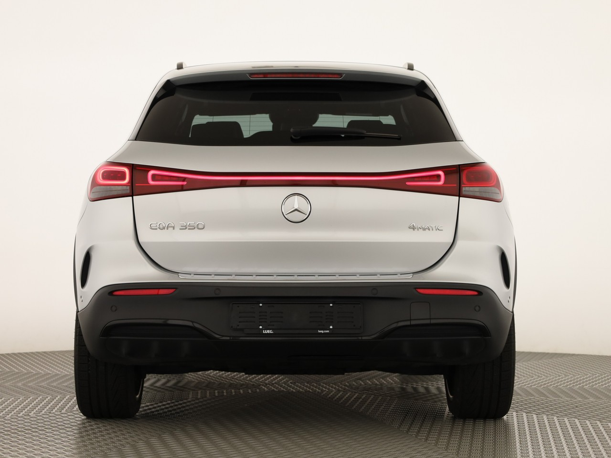 listing desktop thumbnail image 3