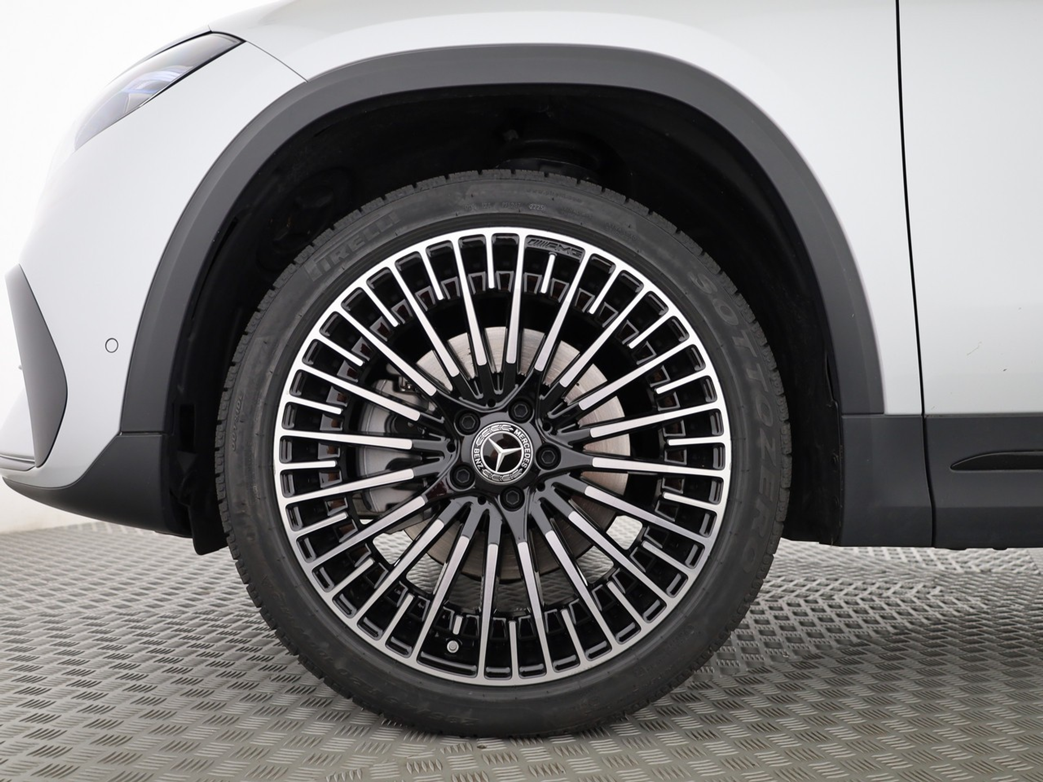 listing desktop thumbnail image 5