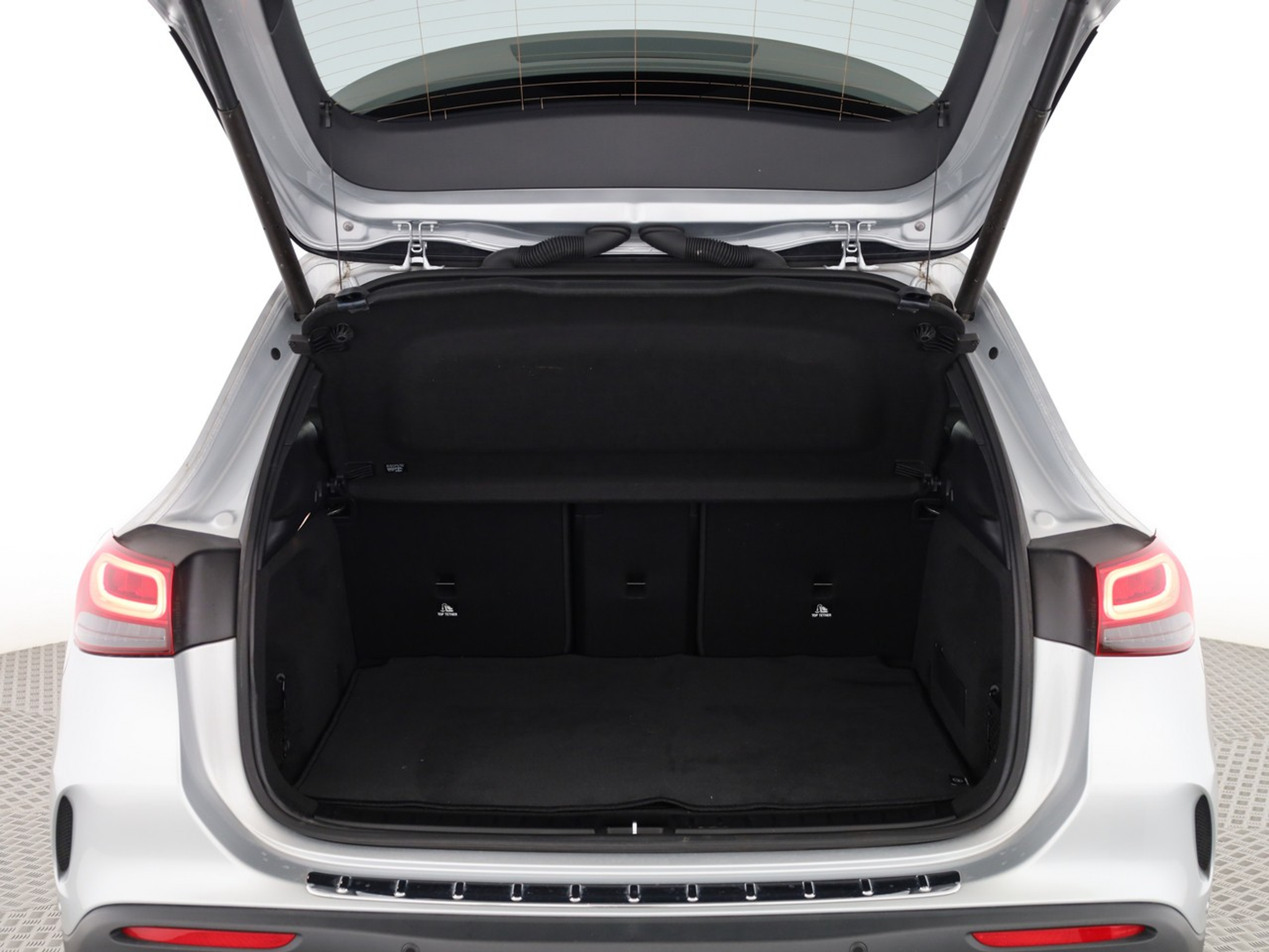 listing desktop thumbnail image 4