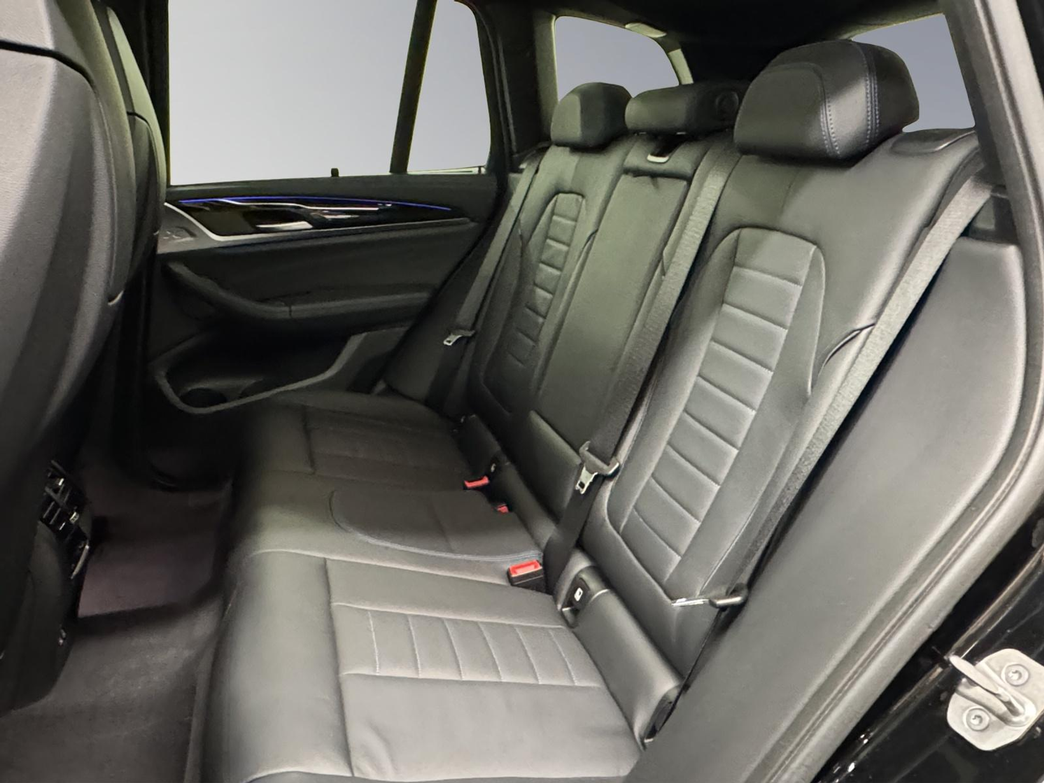 listing desktop thumbnail image 11