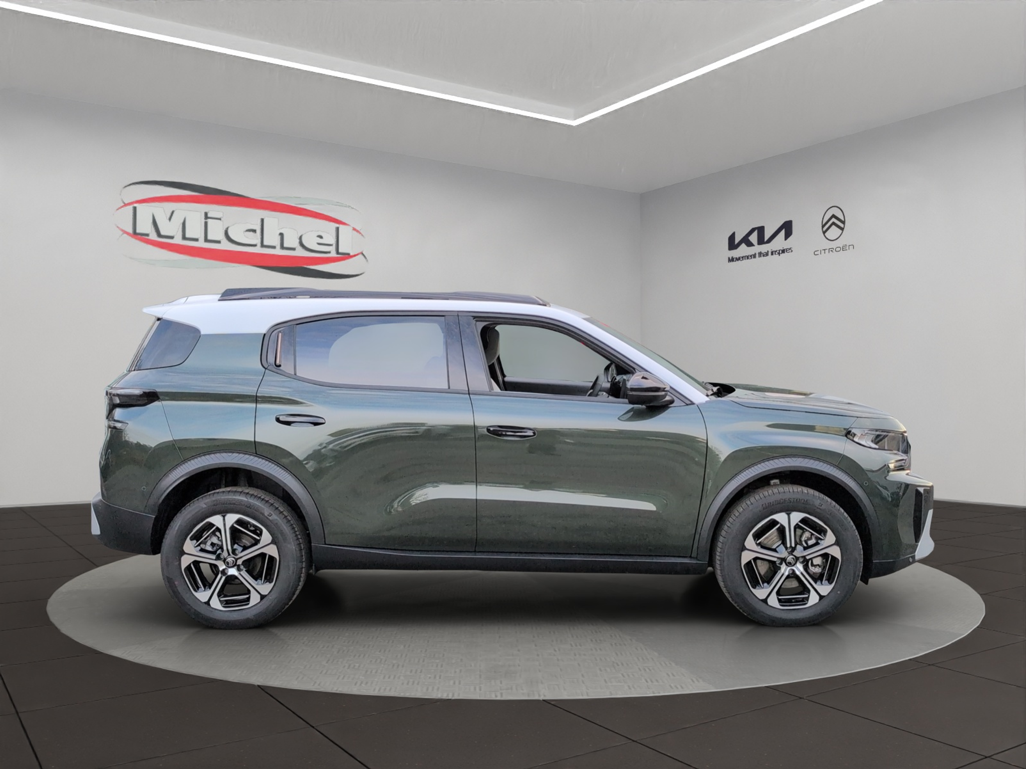 listing desktop thumbnail image 3