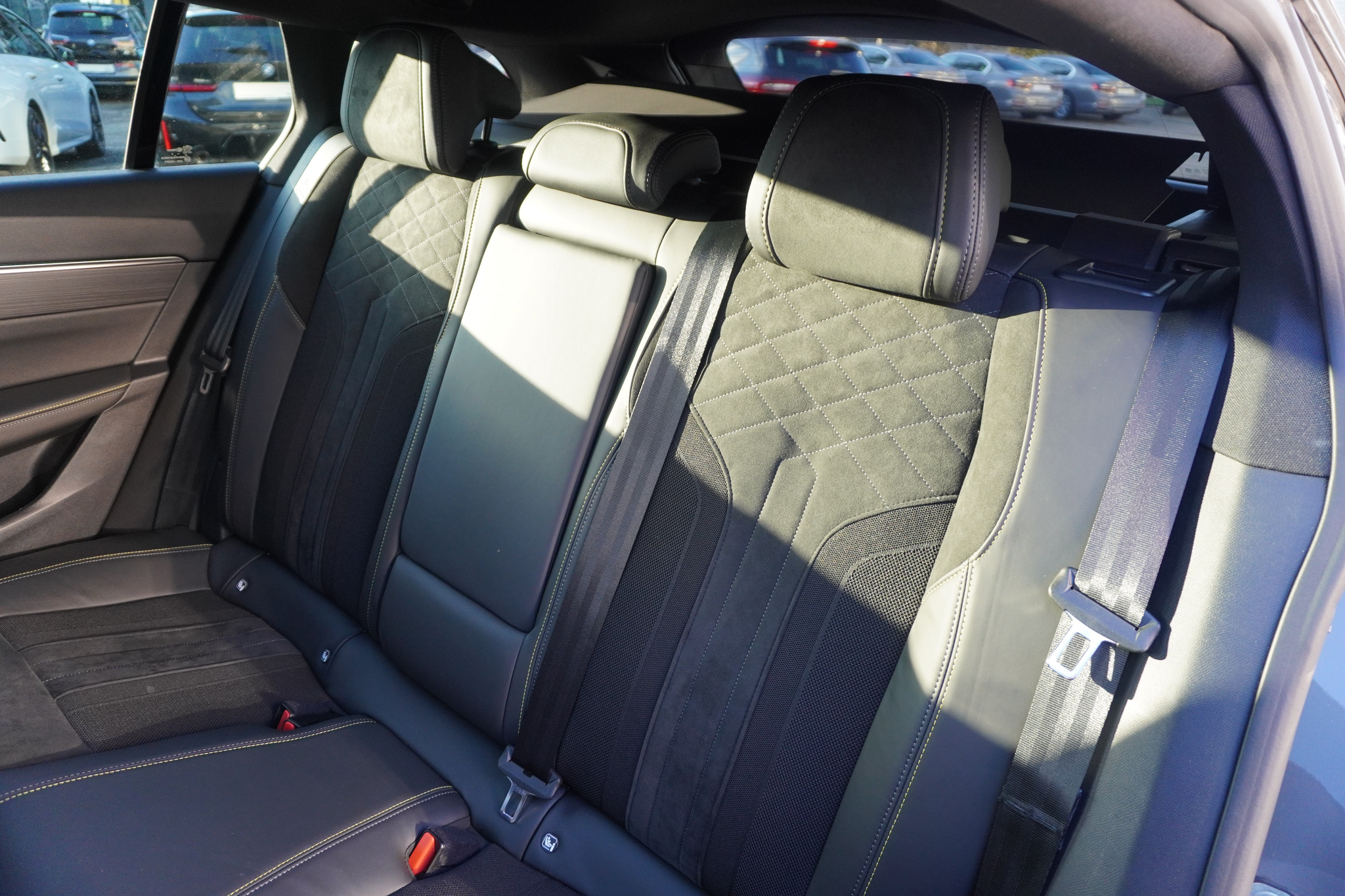 listing desktop thumbnail image 15