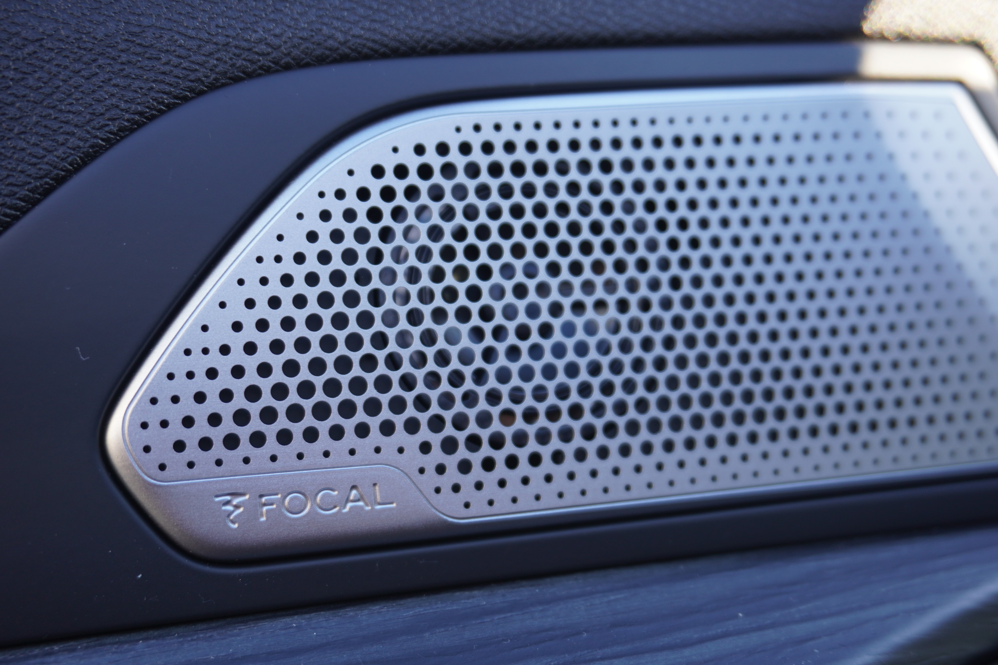 listing desktop thumbnail image 13