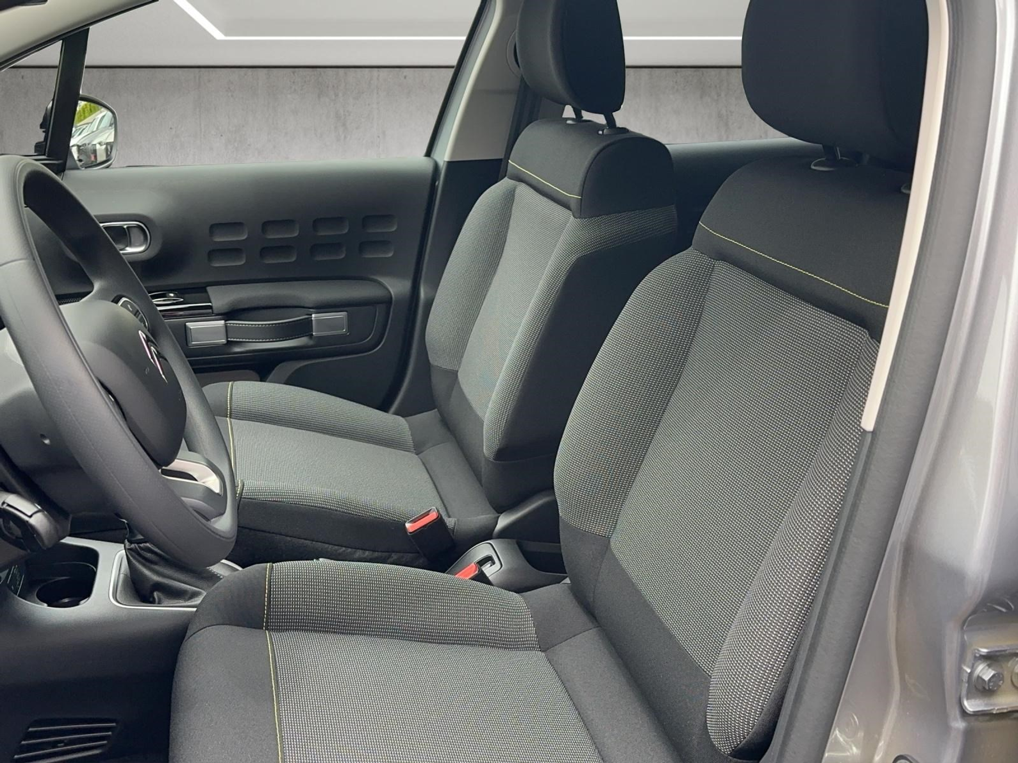 listing desktop thumbnail image 8