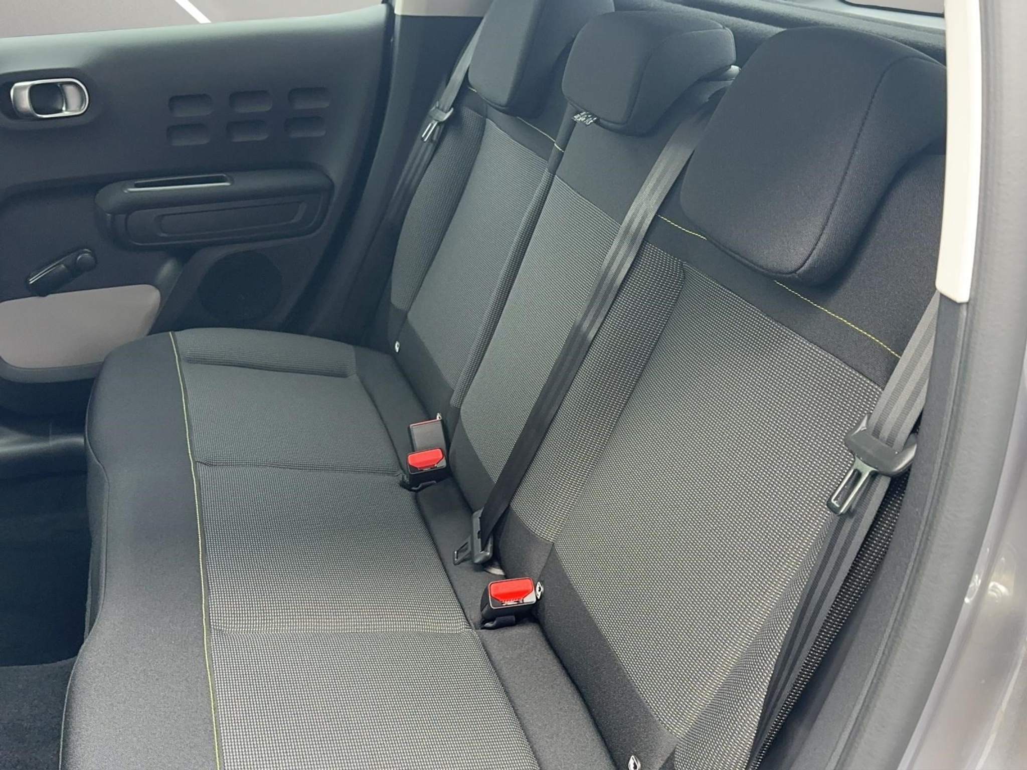 listing desktop thumbnail image 9