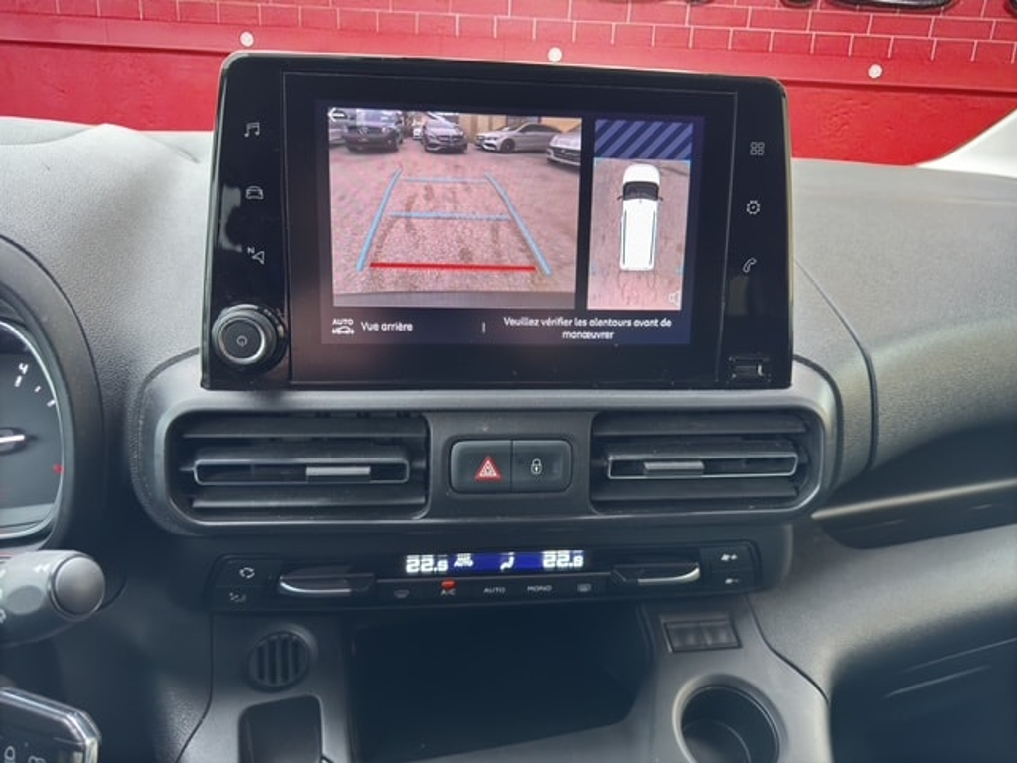 listing desktop thumbnail image 14