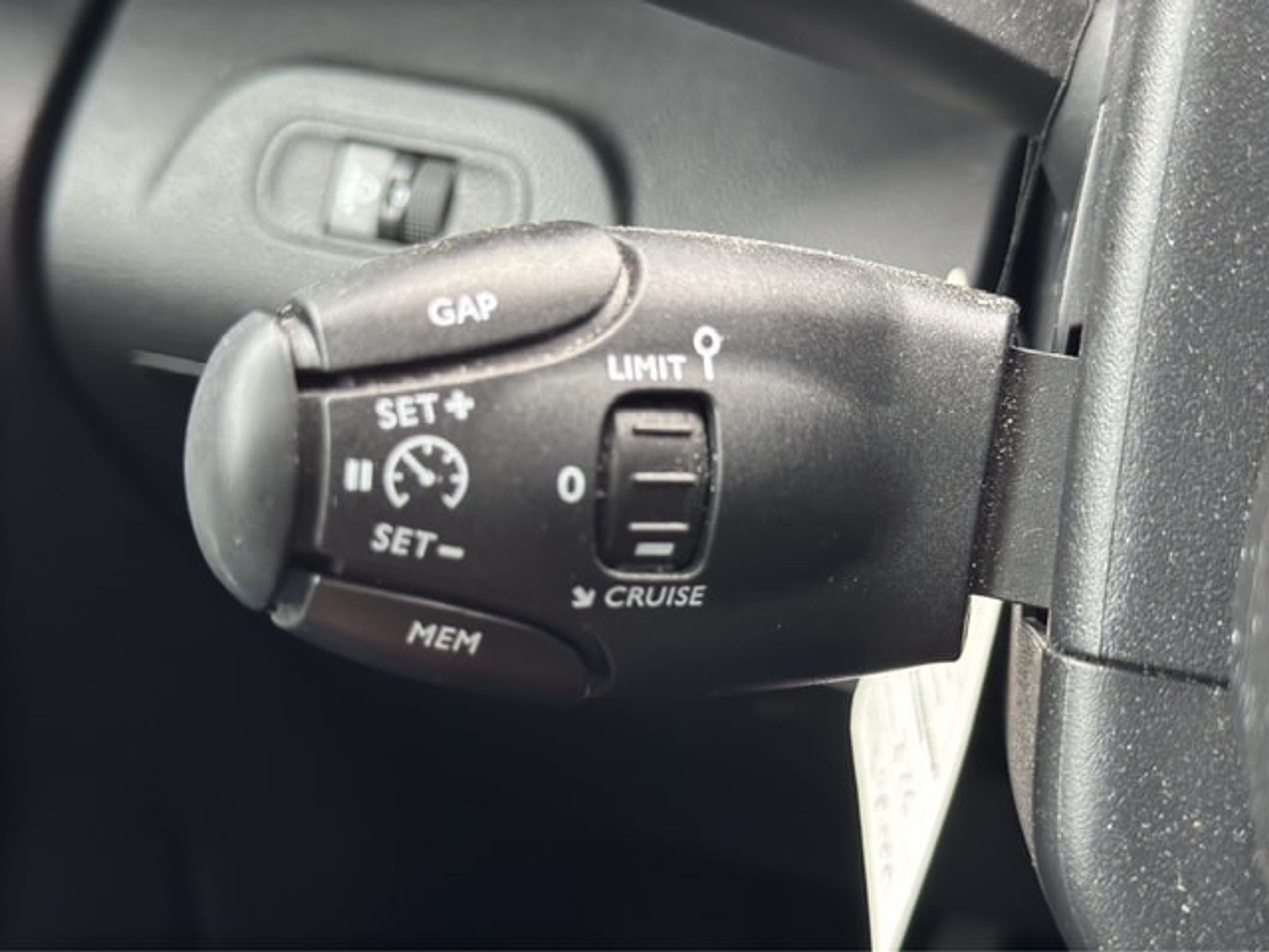 listing desktop thumbnail image 17