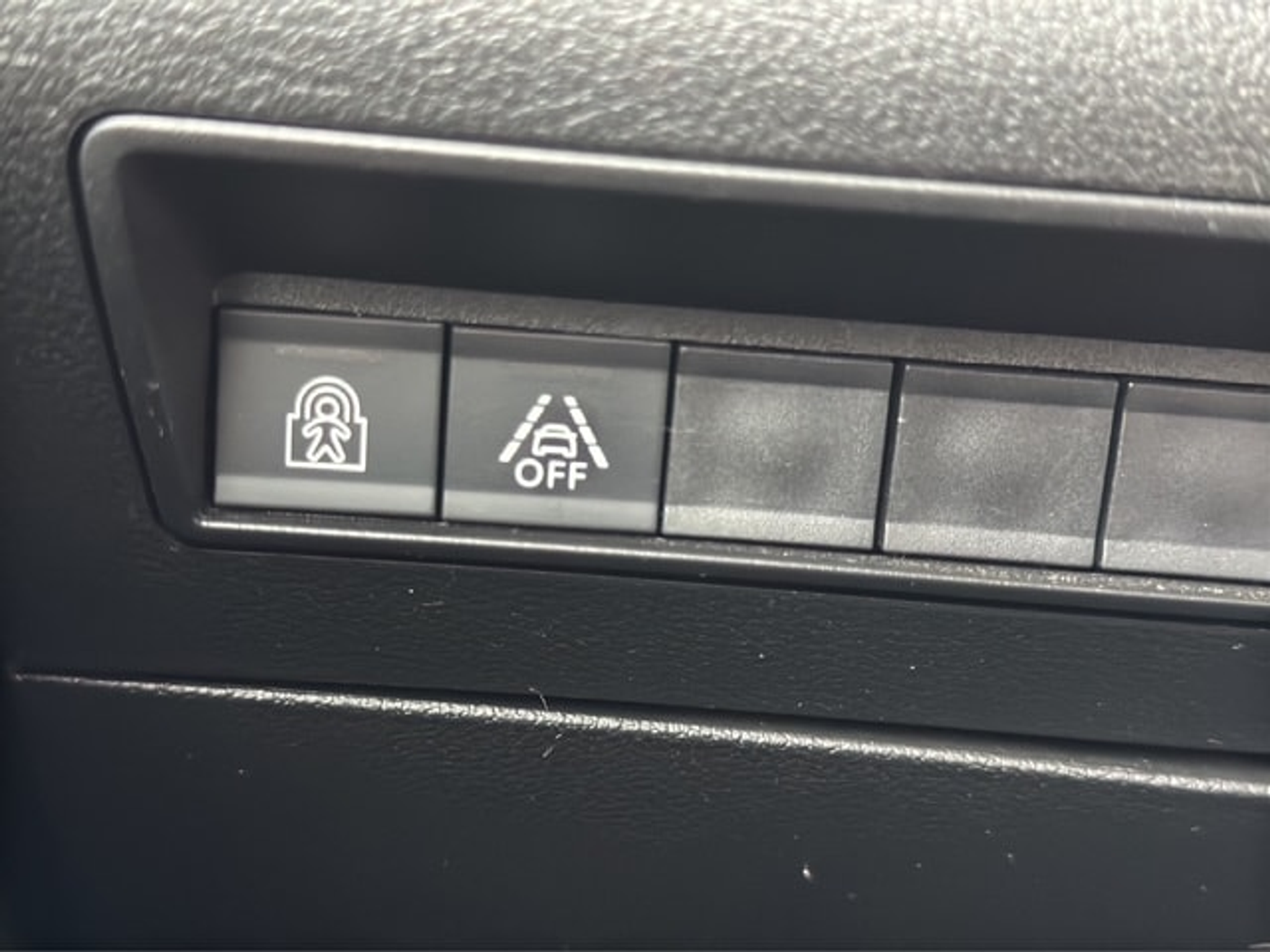 listing desktop thumbnail image 18