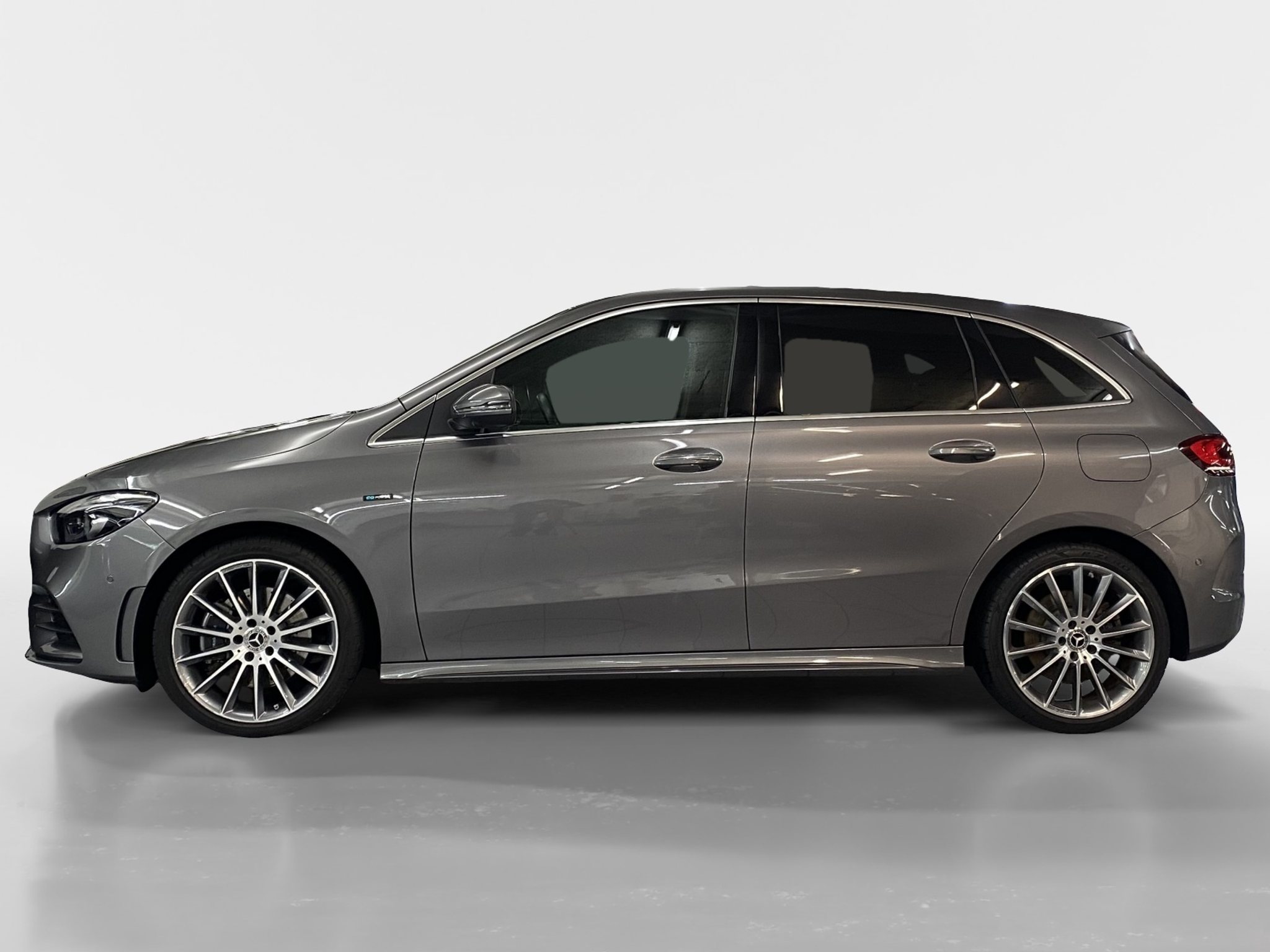 listing desktop thumbnail image 2