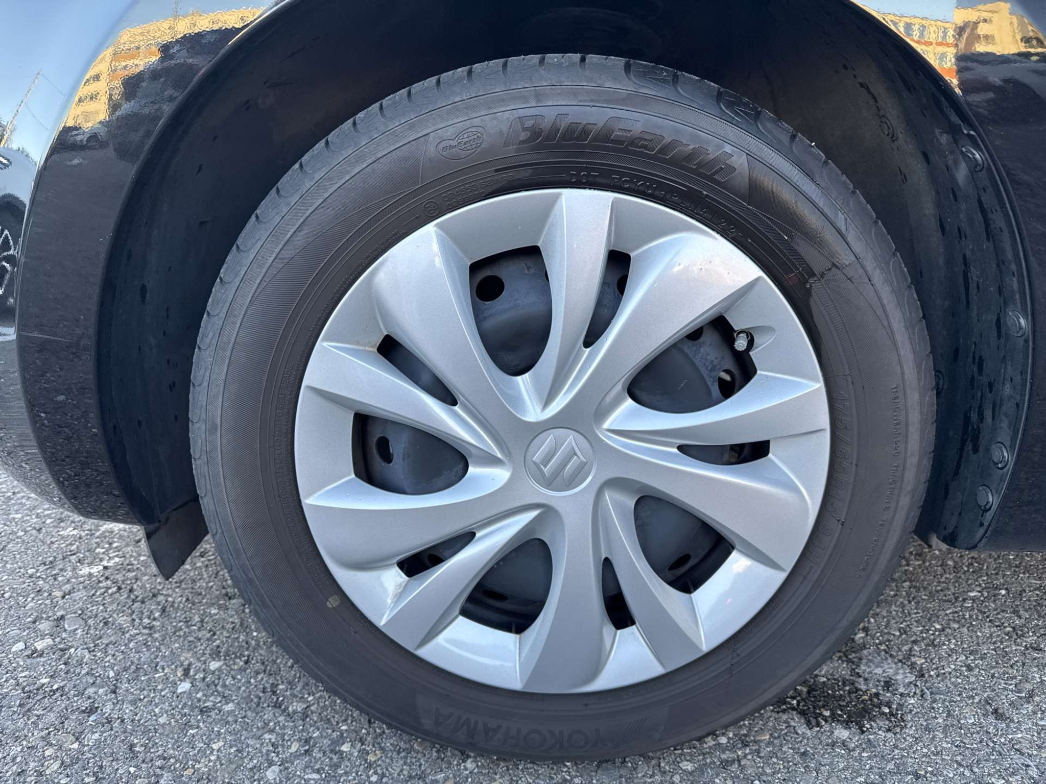 listing desktop thumbnail image 8