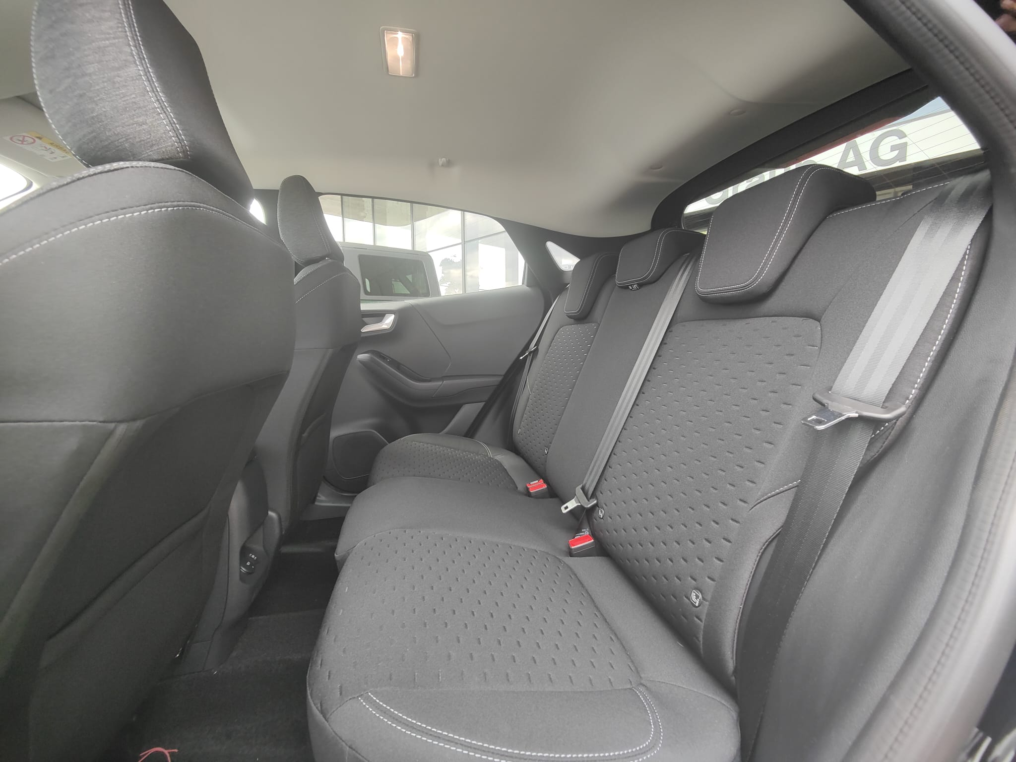 listing desktop thumbnail image 10