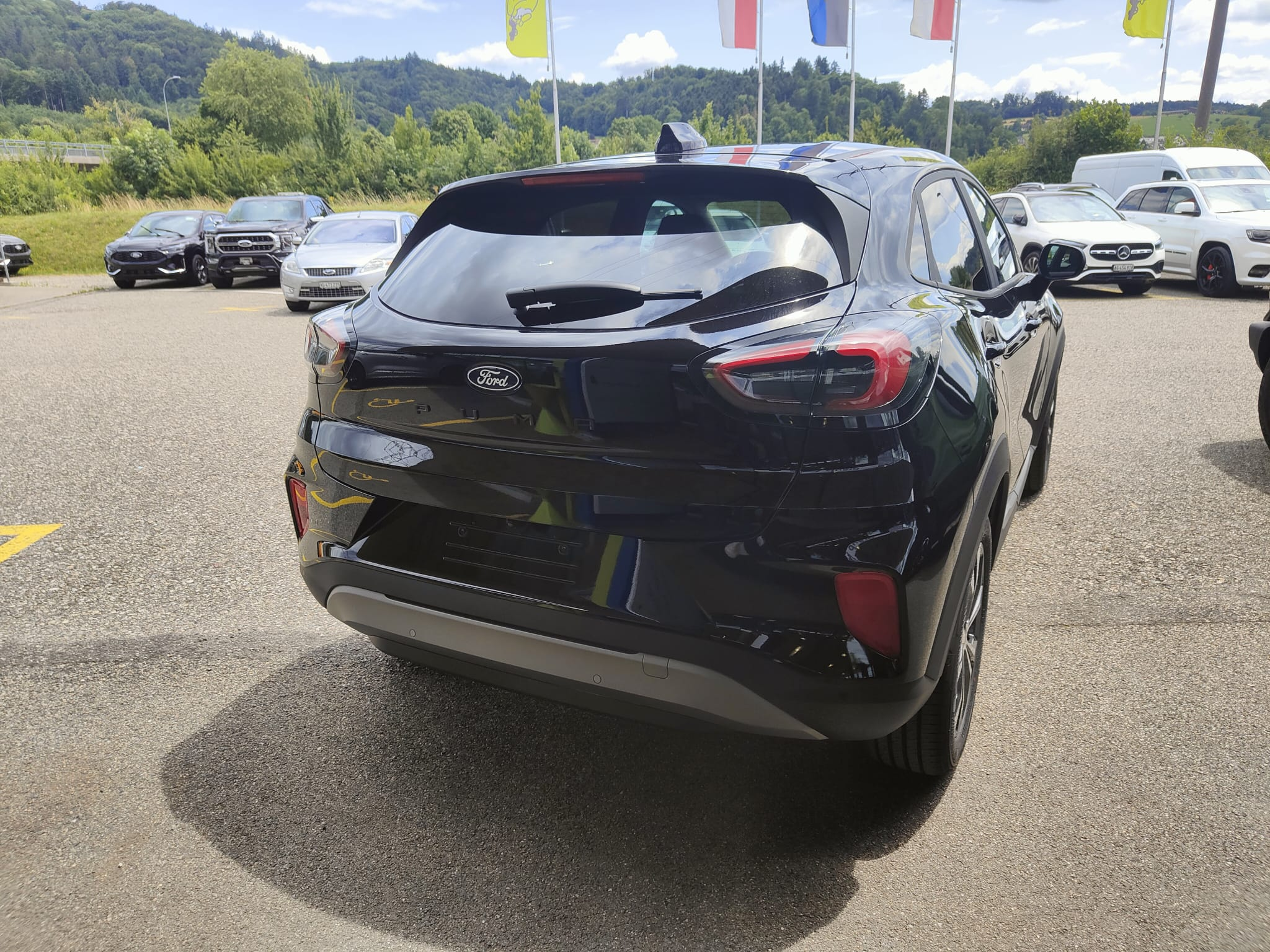 listing desktop thumbnail image 6