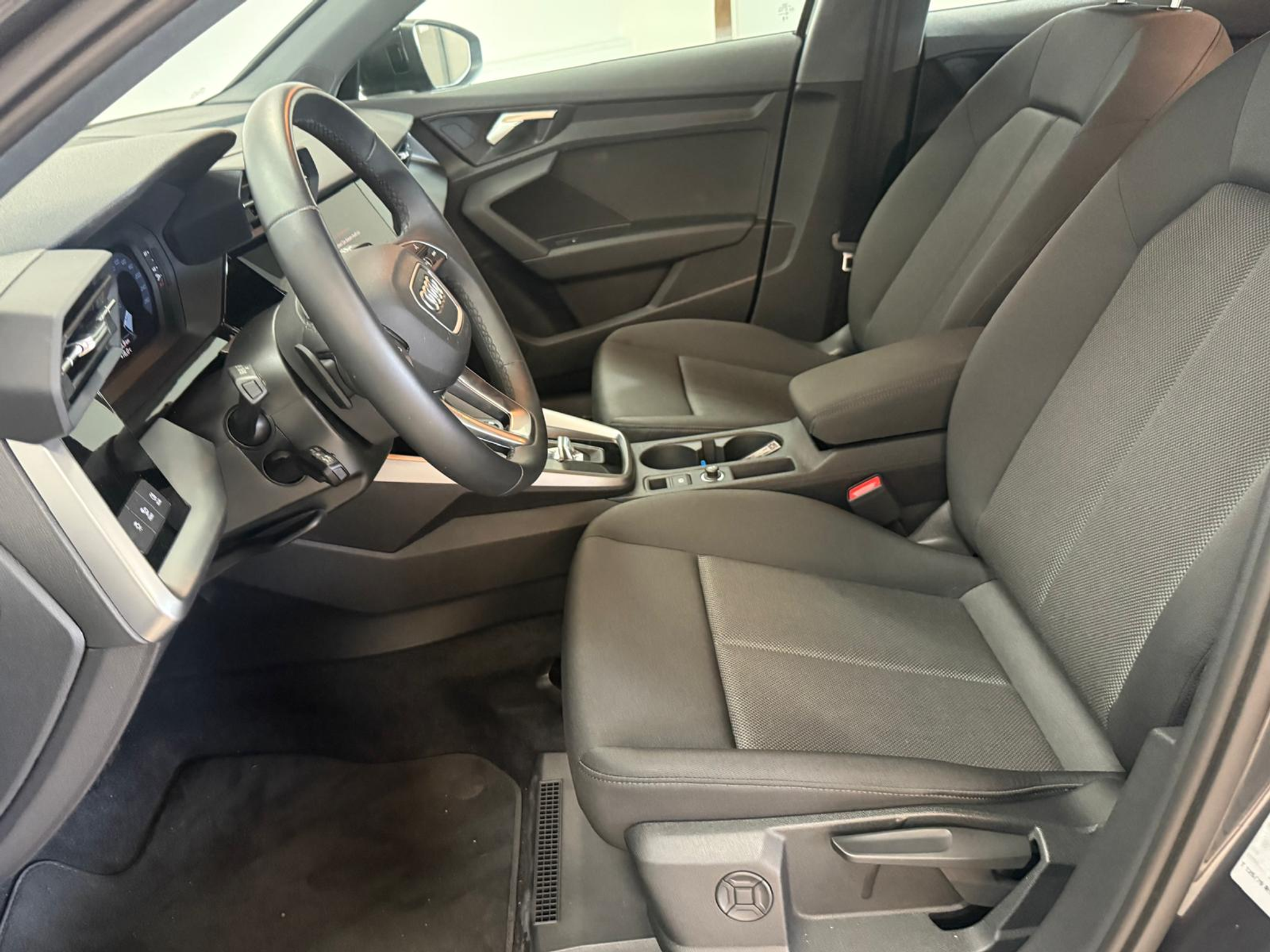 listing desktop thumbnail image 9