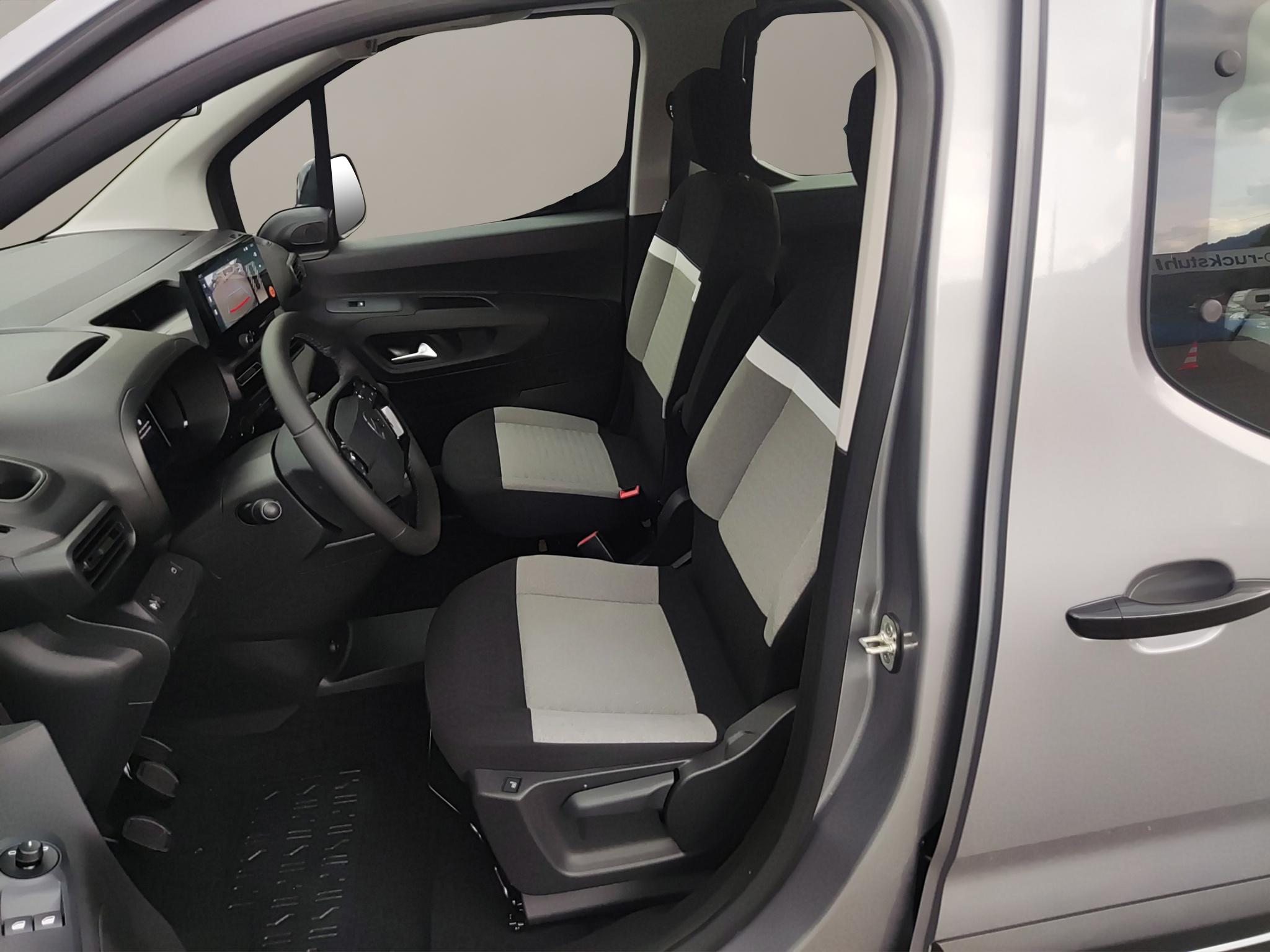 listing desktop thumbnail image 4