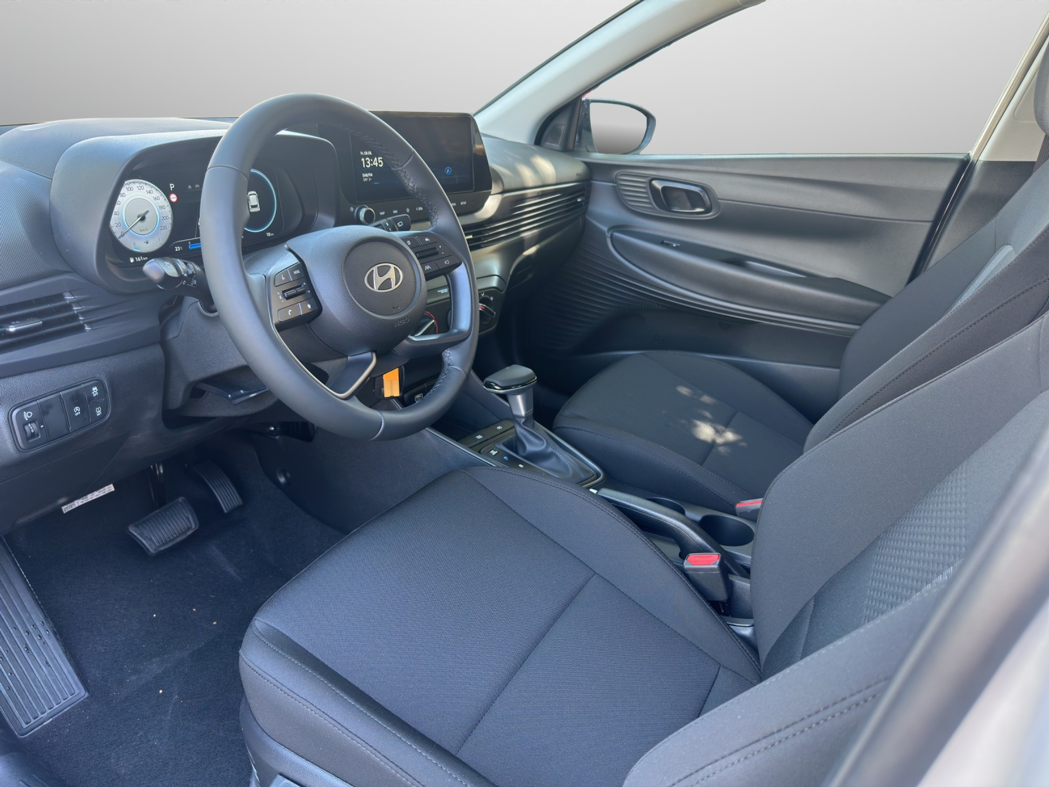 listing desktop thumbnail image 4