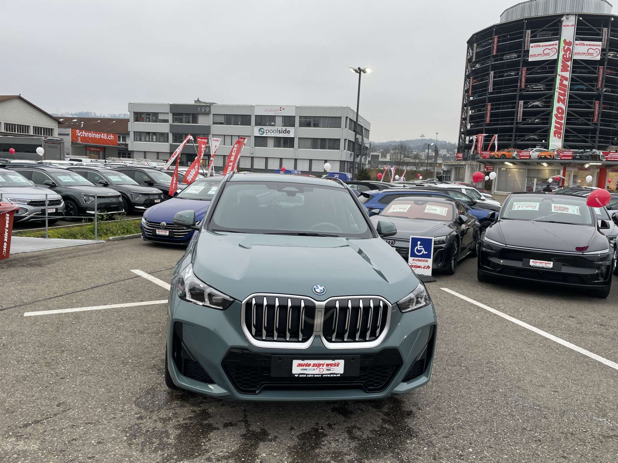 listing desktop thumbnail image 13