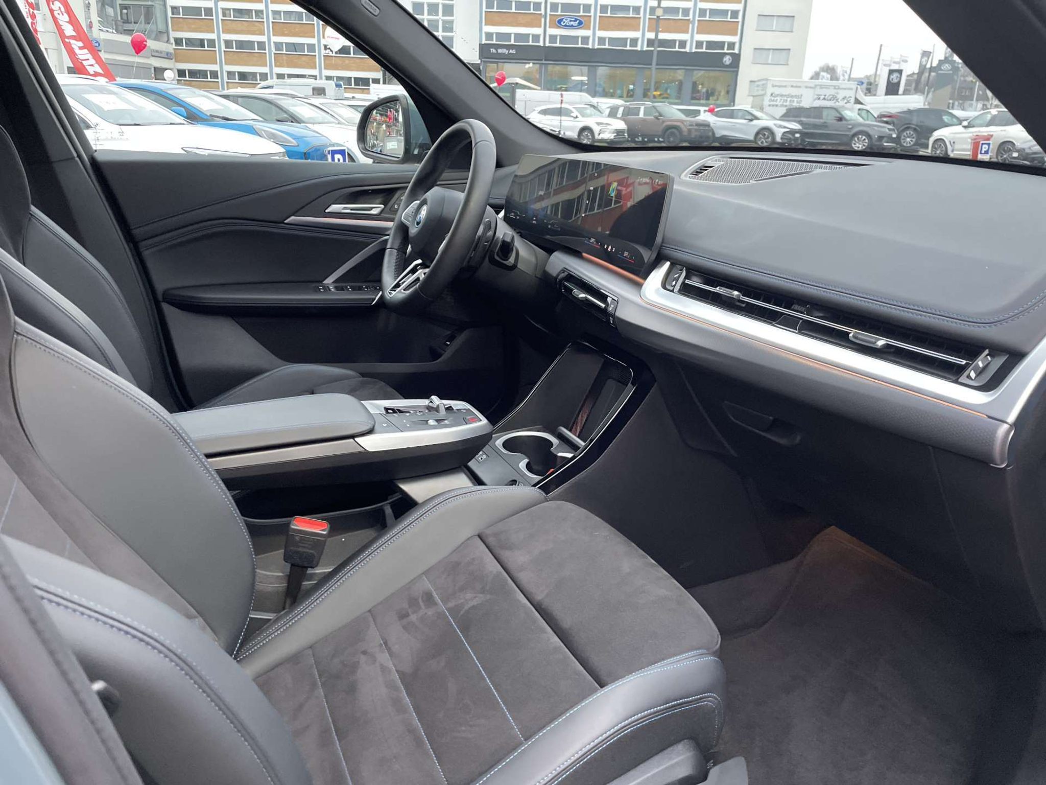 listing desktop thumbnail image 12