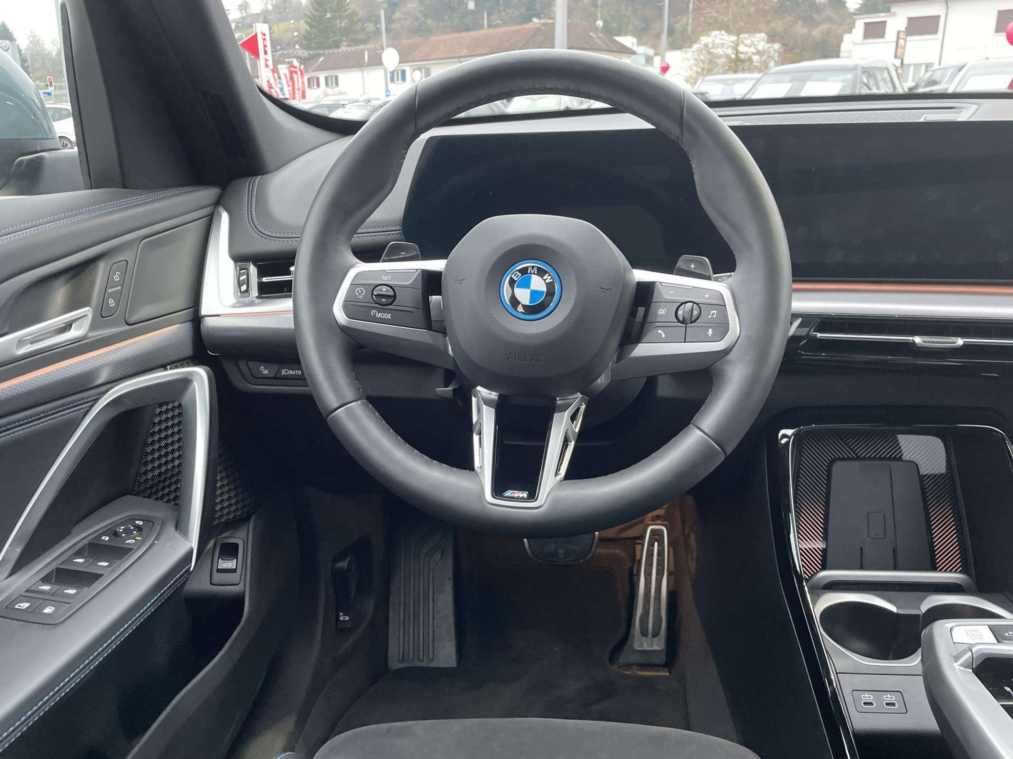 listing desktop thumbnail image 4