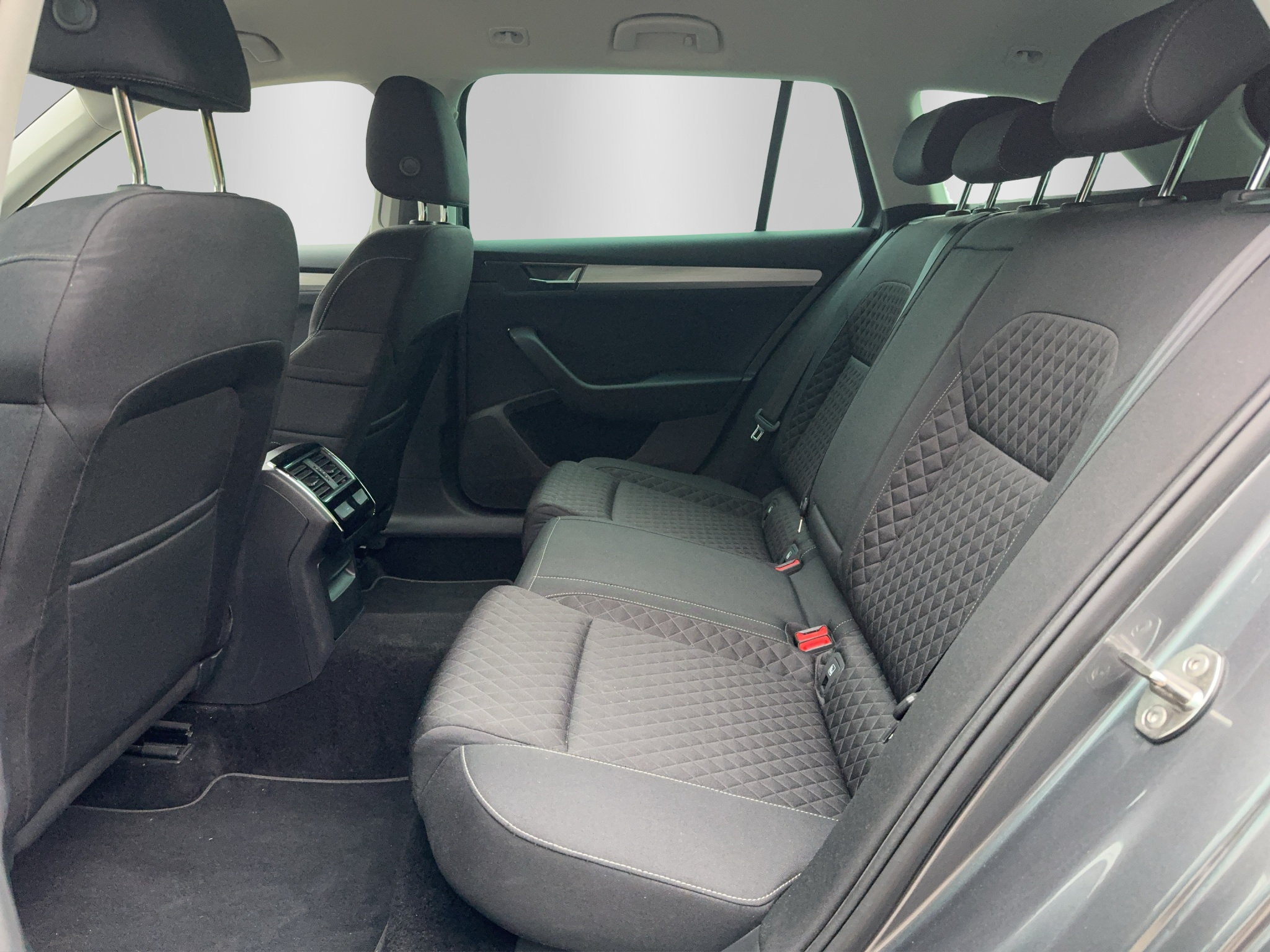 listing desktop thumbnail image 13