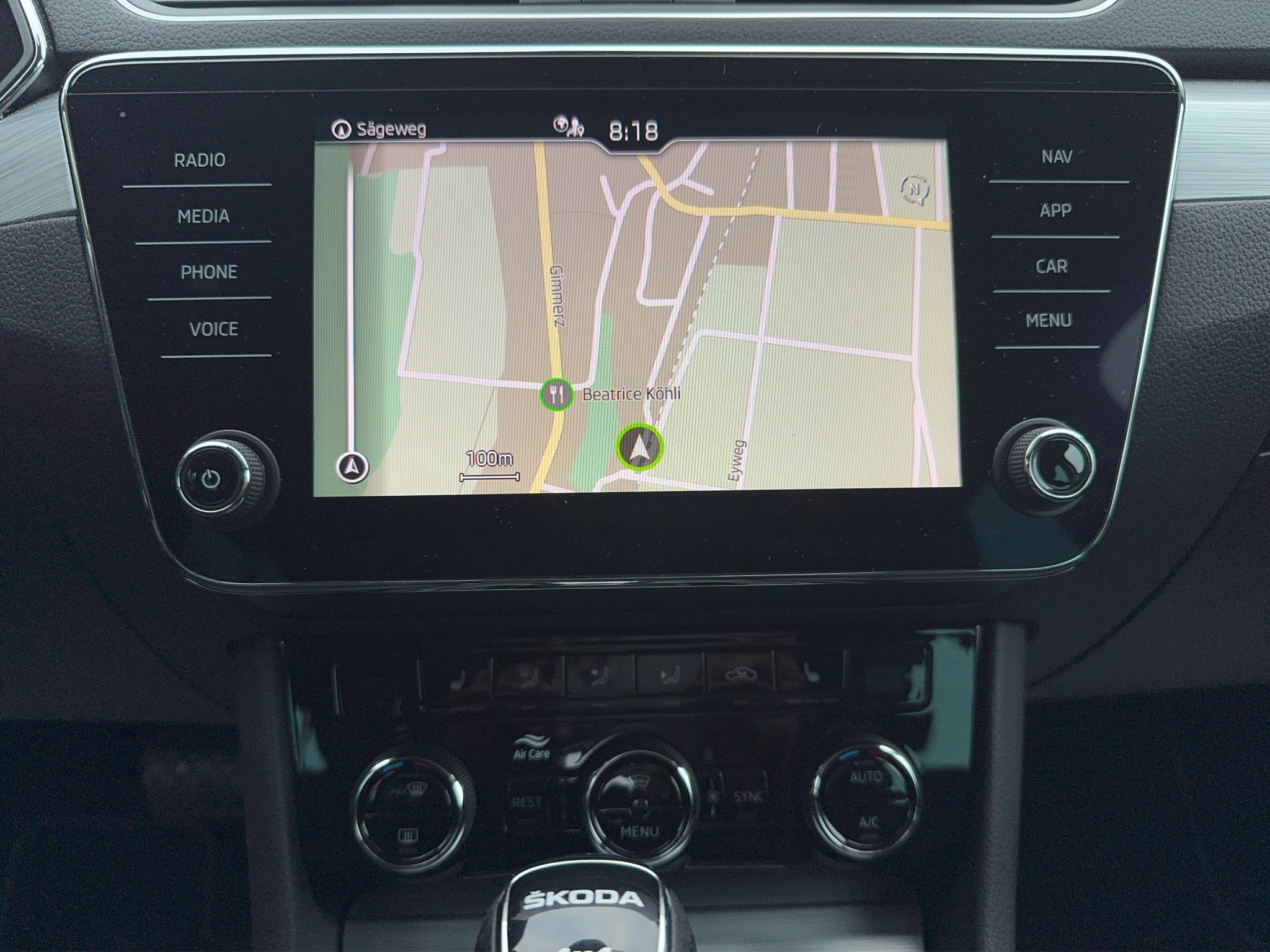 listing desktop thumbnail image 11