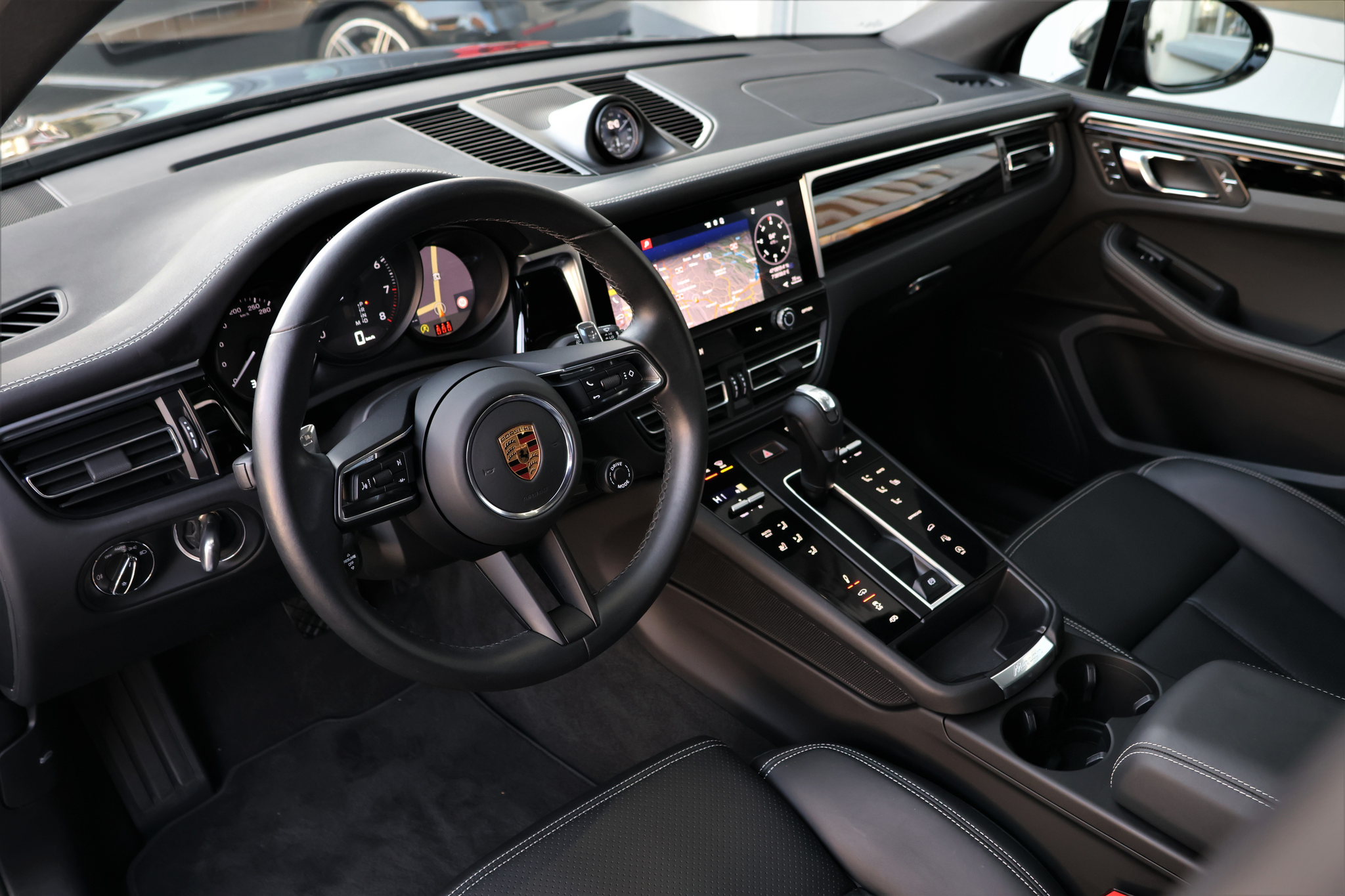 listing desktop thumbnail image 8