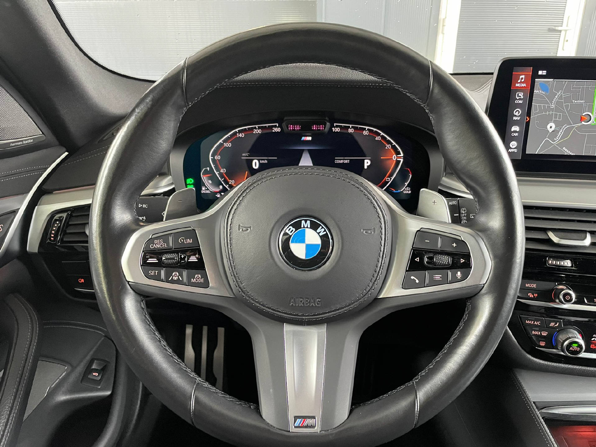 listing desktop thumbnail image 7