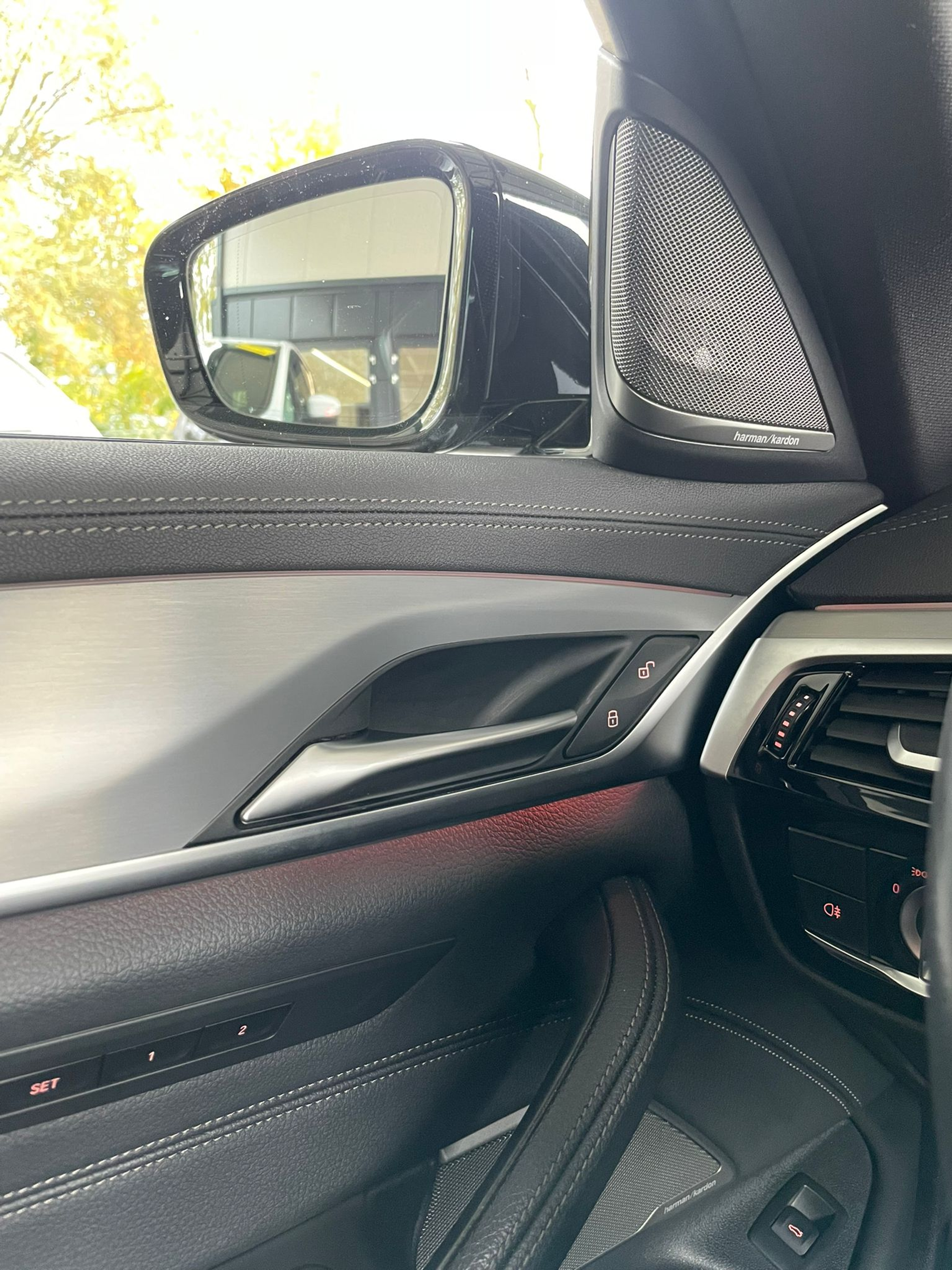 listing desktop thumbnail image 10