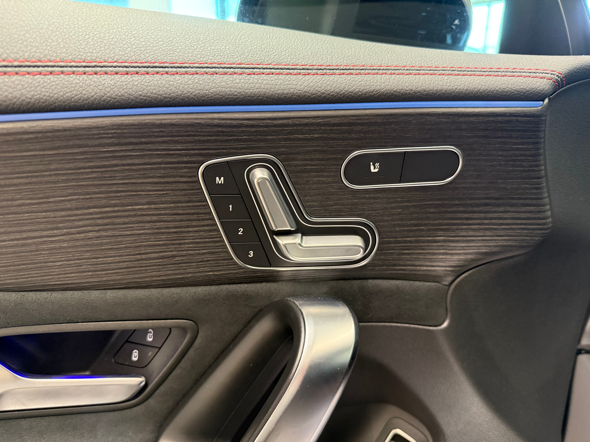 listing desktop thumbnail image 11