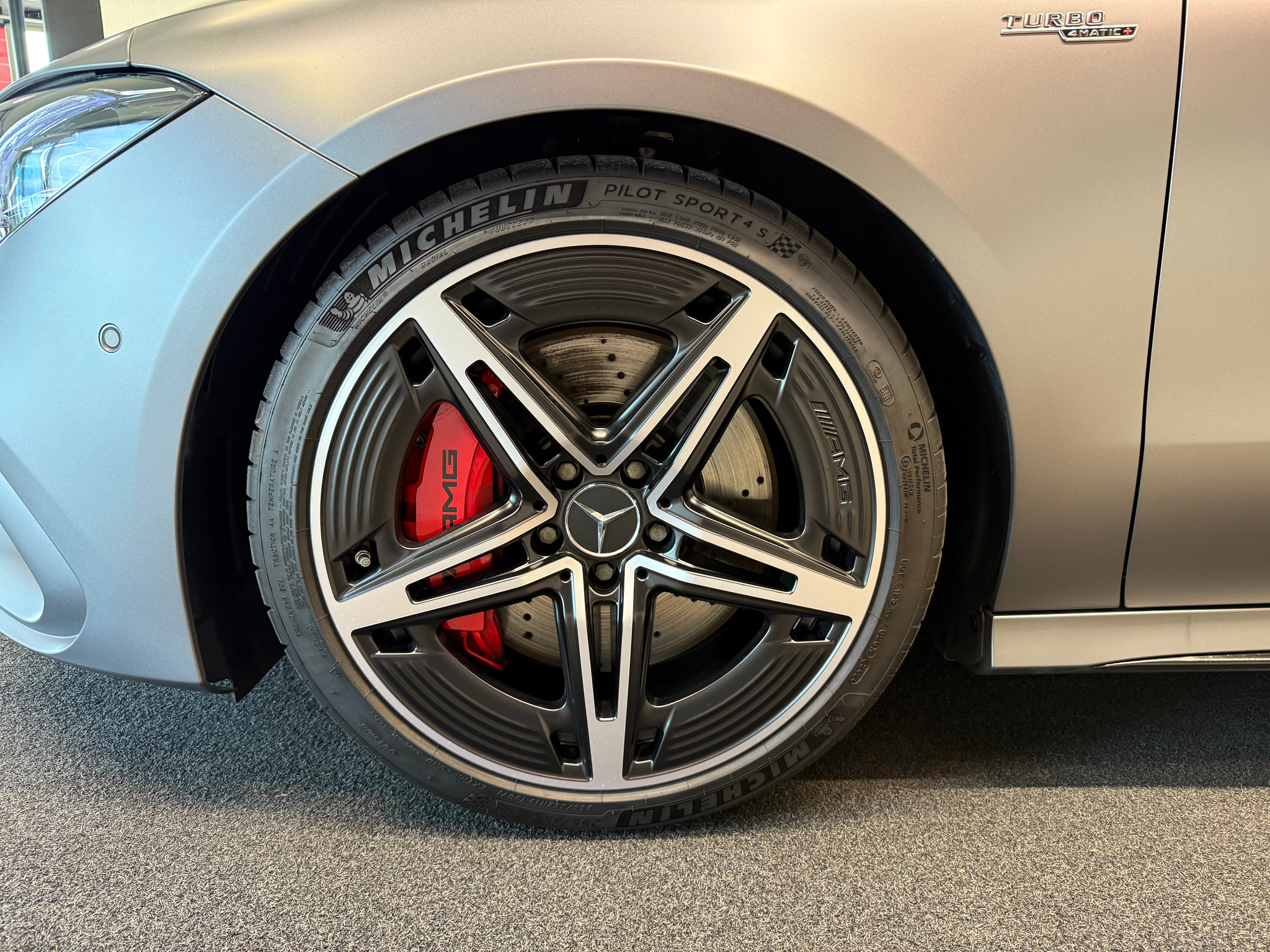 listing desktop thumbnail image 4