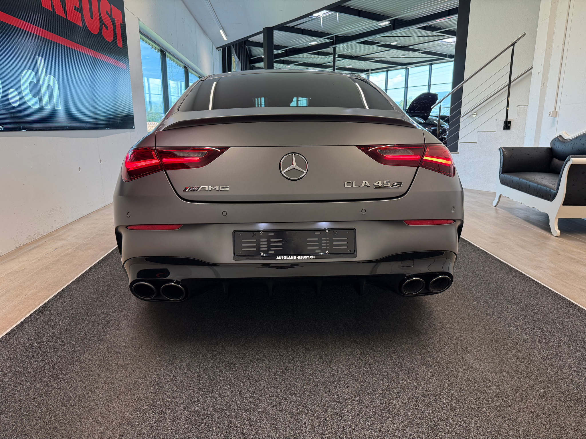 listing desktop thumbnail image 8