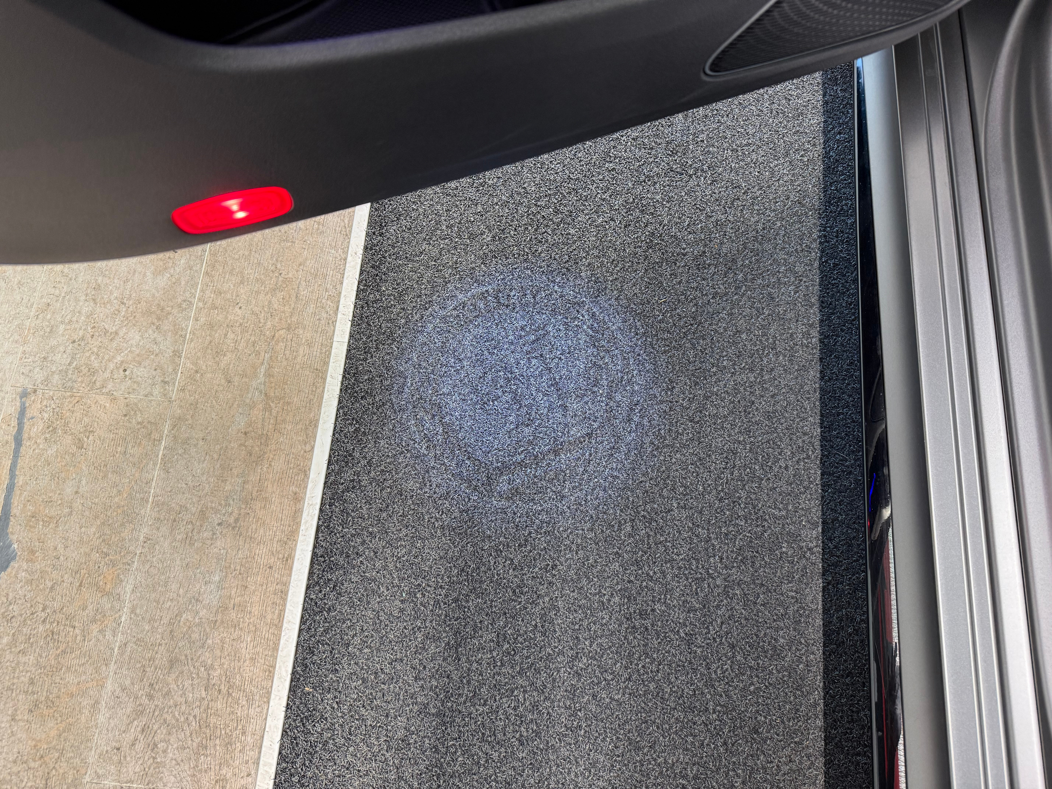 listing desktop thumbnail image 12