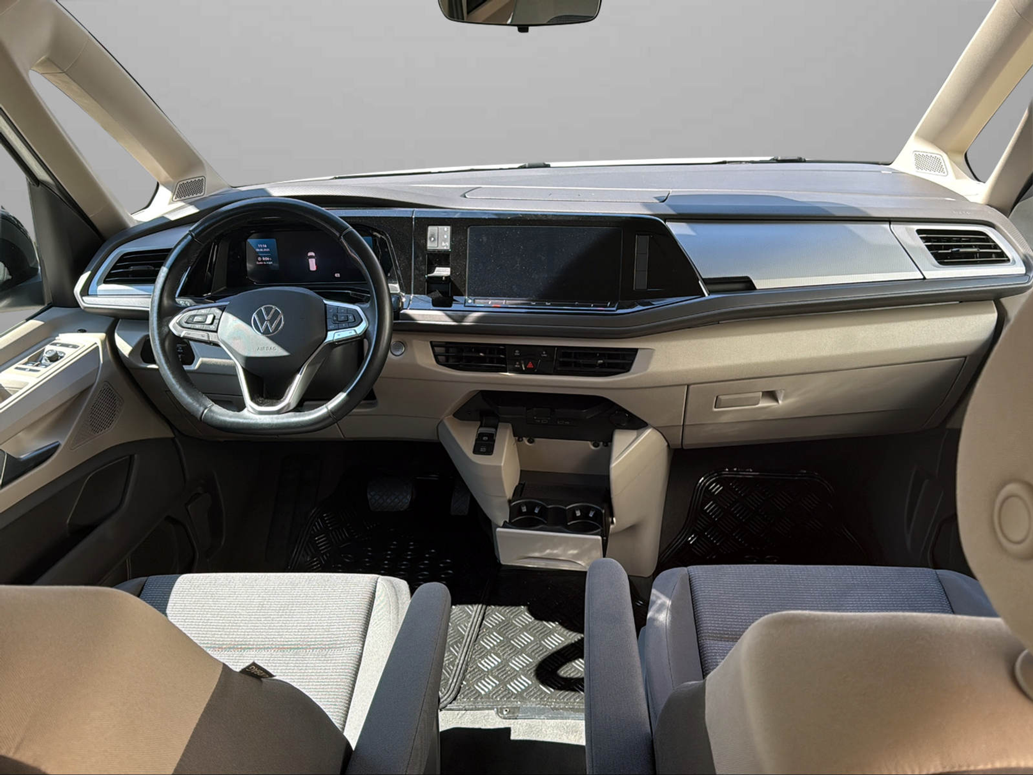 listing desktop thumbnail image 9