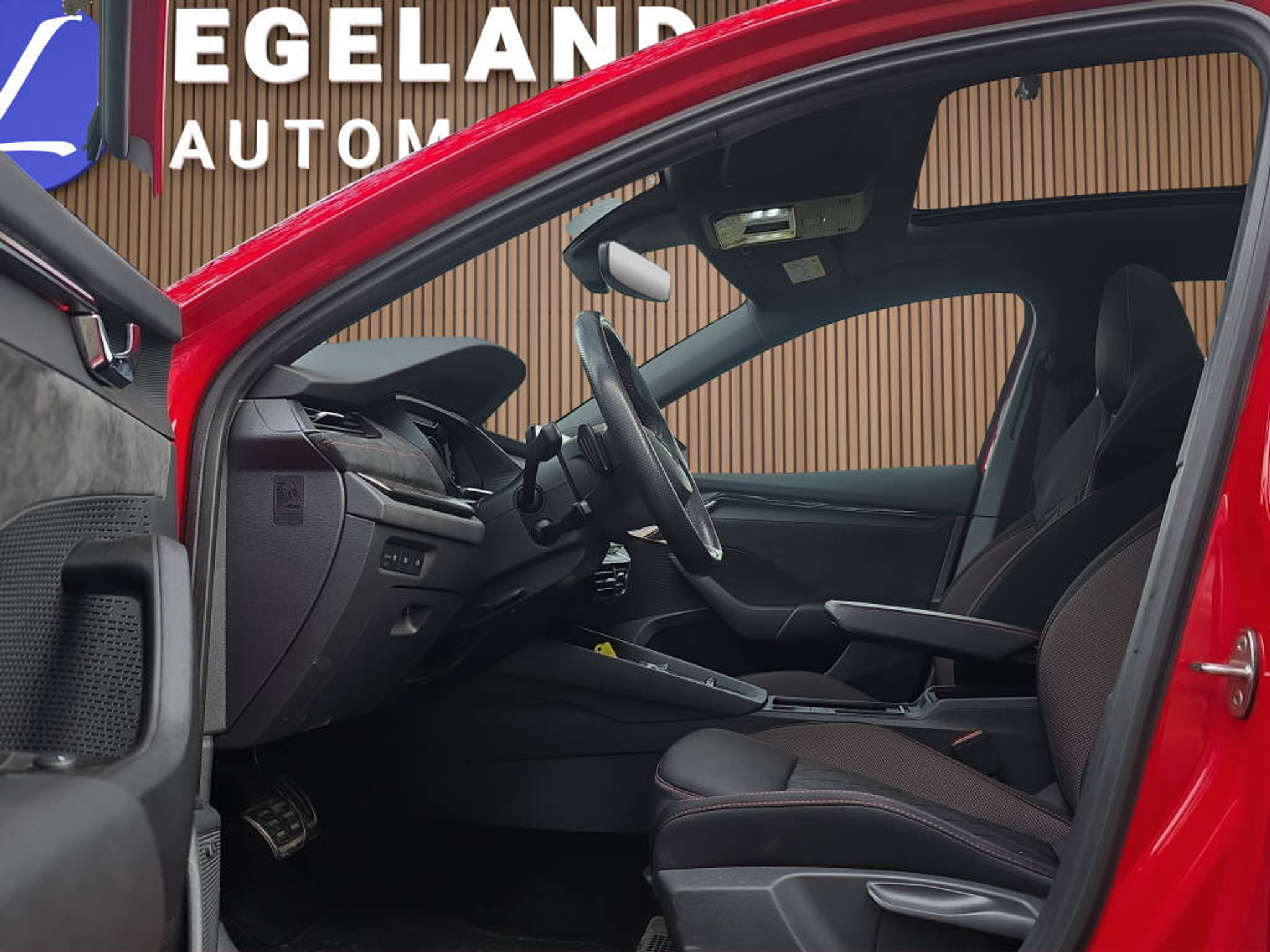 listing desktop thumbnail image 10