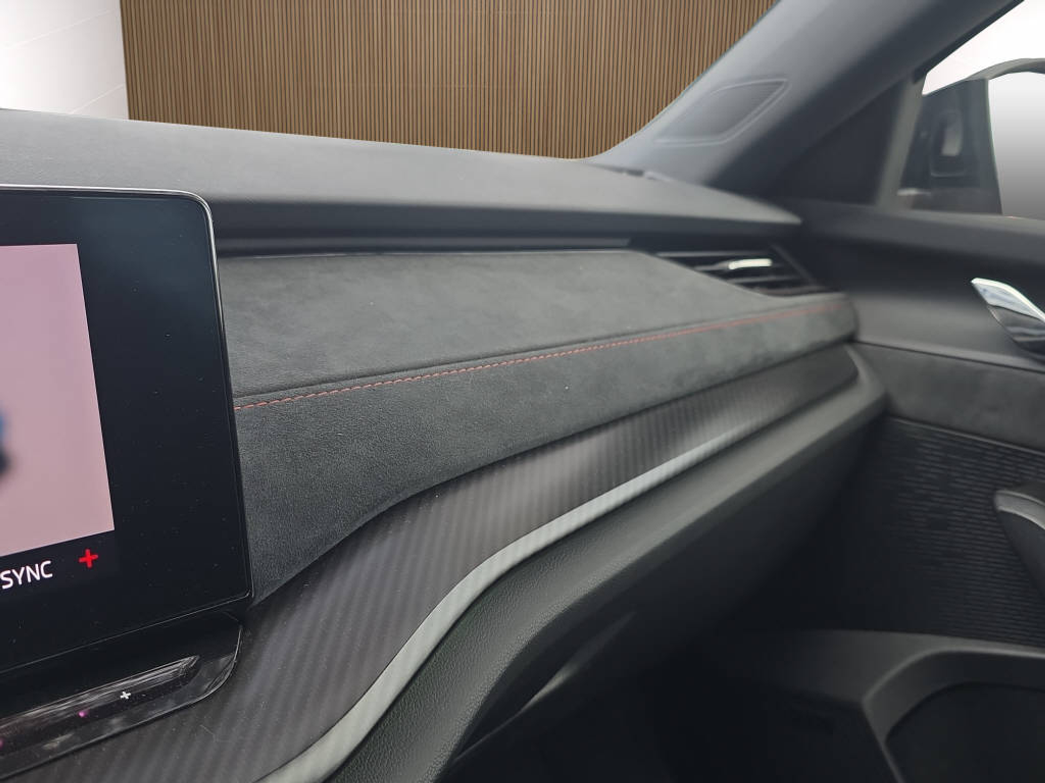 listing desktop thumbnail image 18