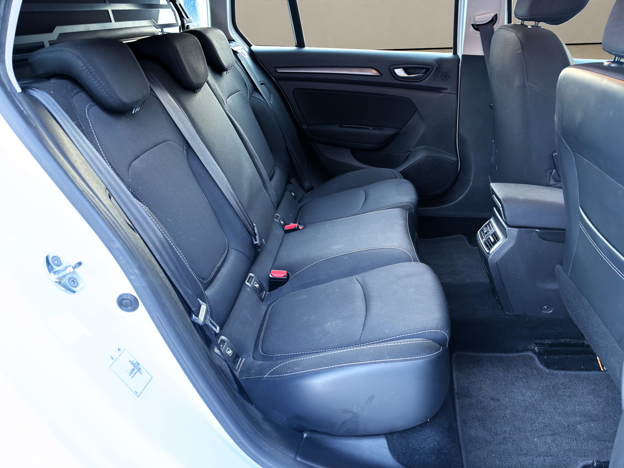 listing desktop thumbnail image 14