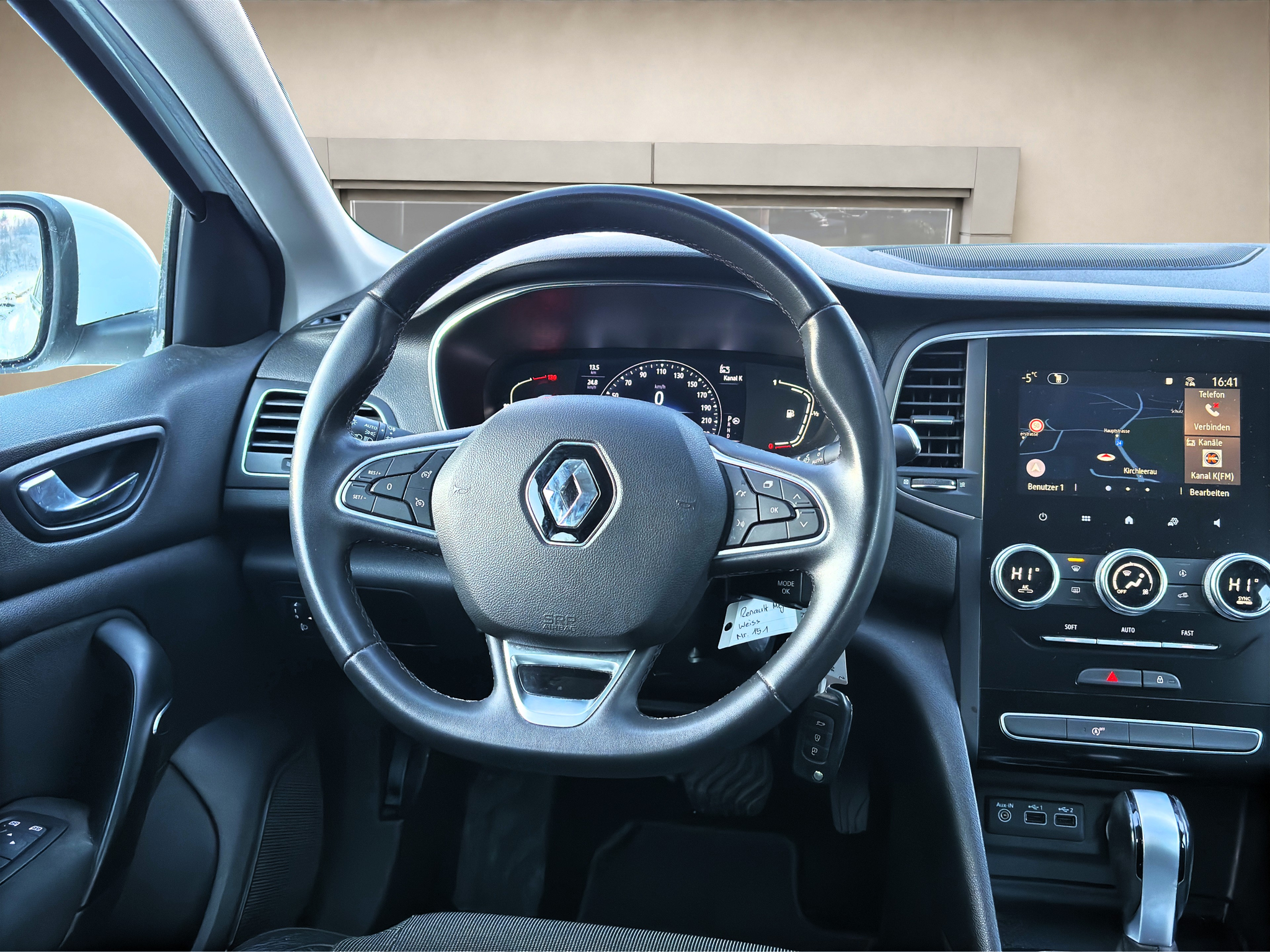 listing desktop thumbnail image 13